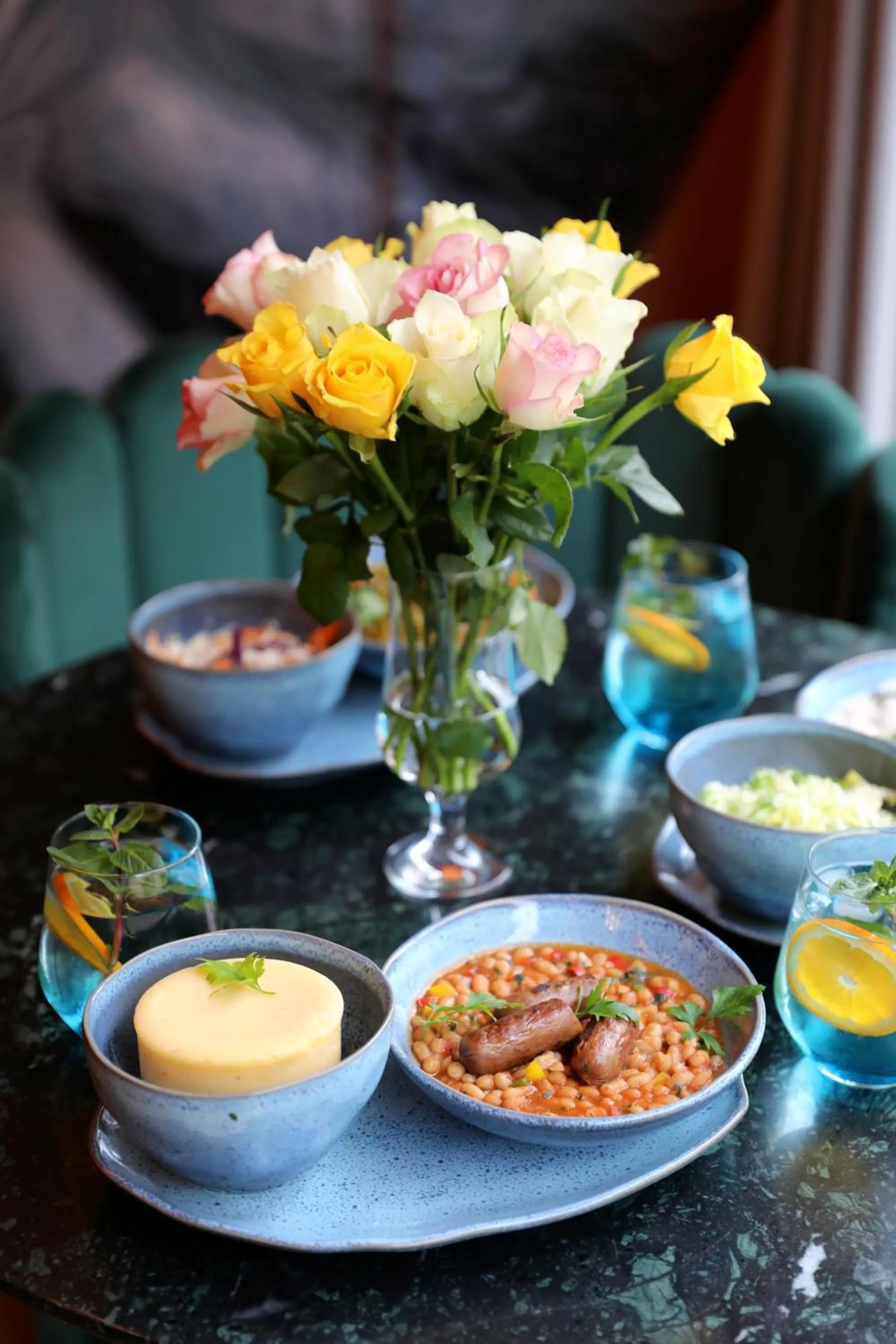 Restaurant/places to eat in VISIONAPARTMENTS Bucharest Calea Victoriei