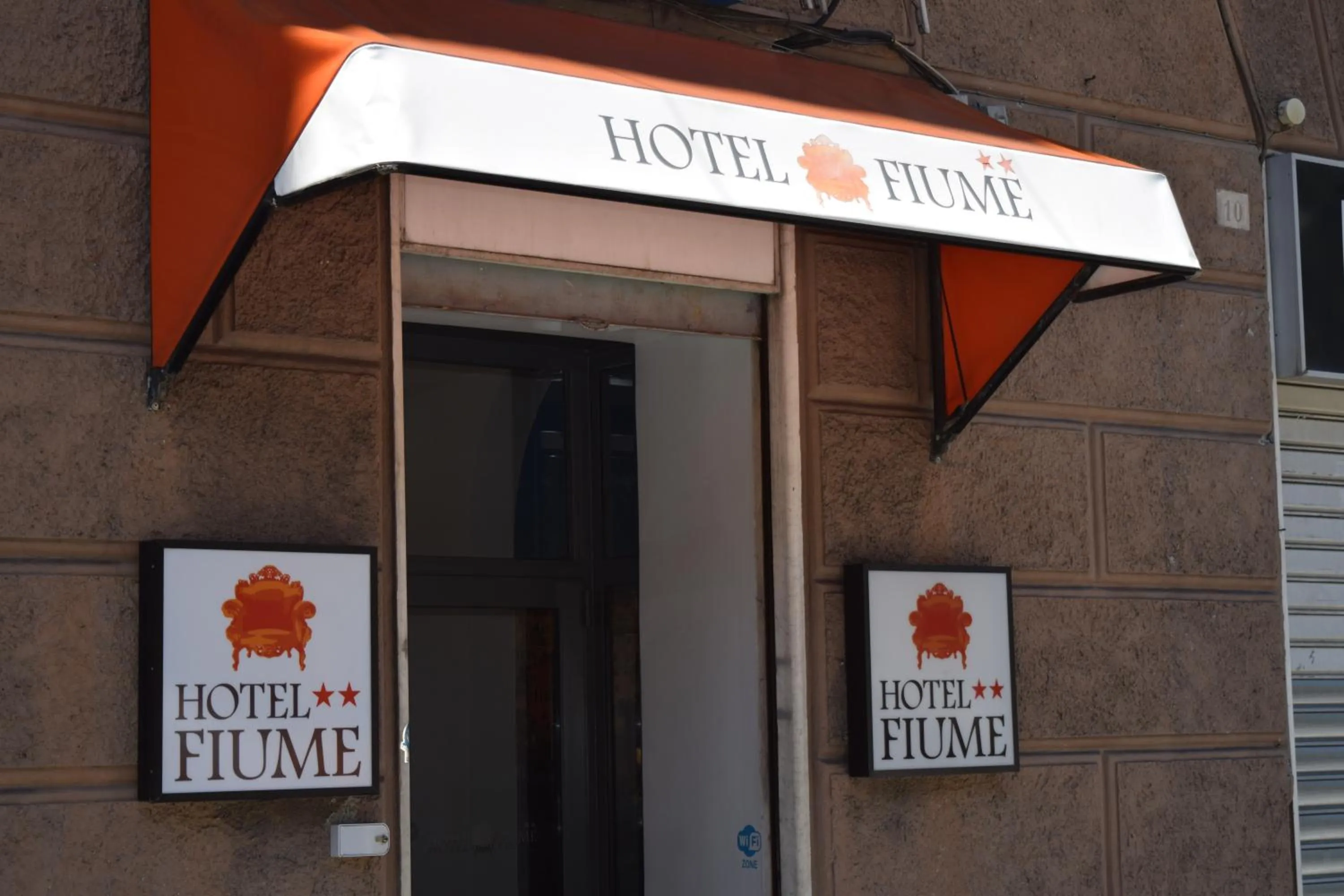 Facade/entrance in Hotel Fiume