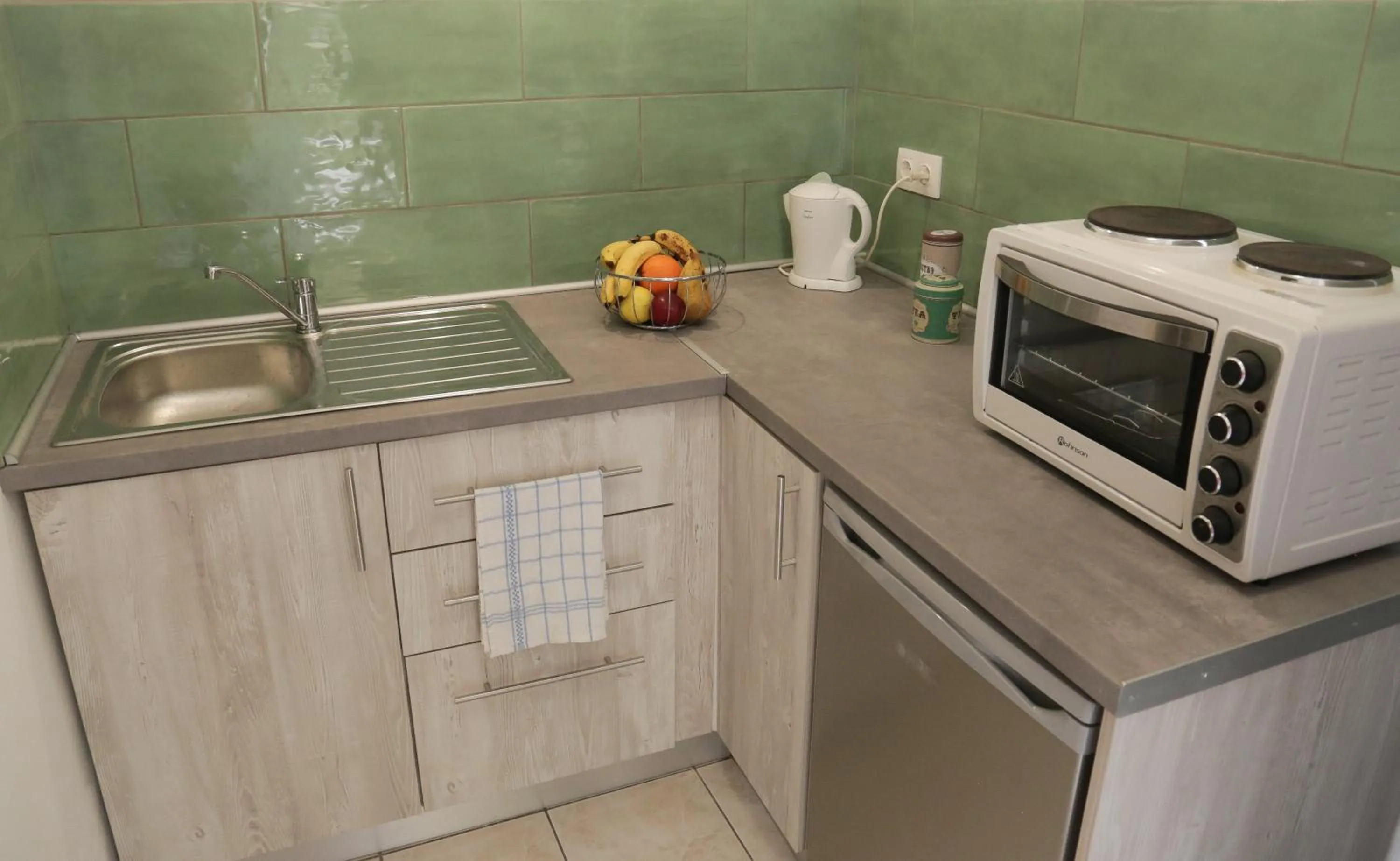 Kitchen or kitchenette in Gardelis Gardens