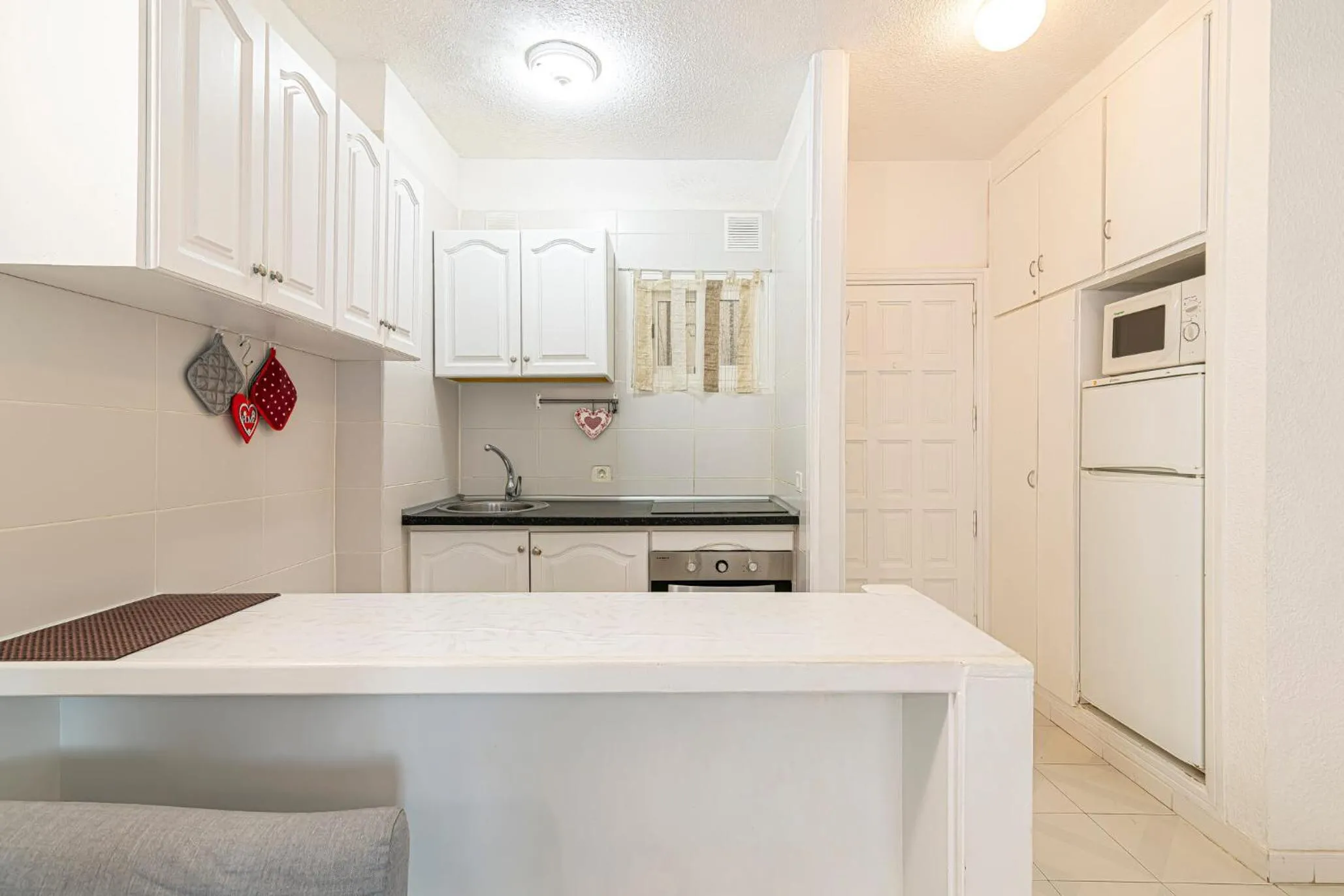 Kitchen or kitchenette in Los Angeles 244 WiFi Pool