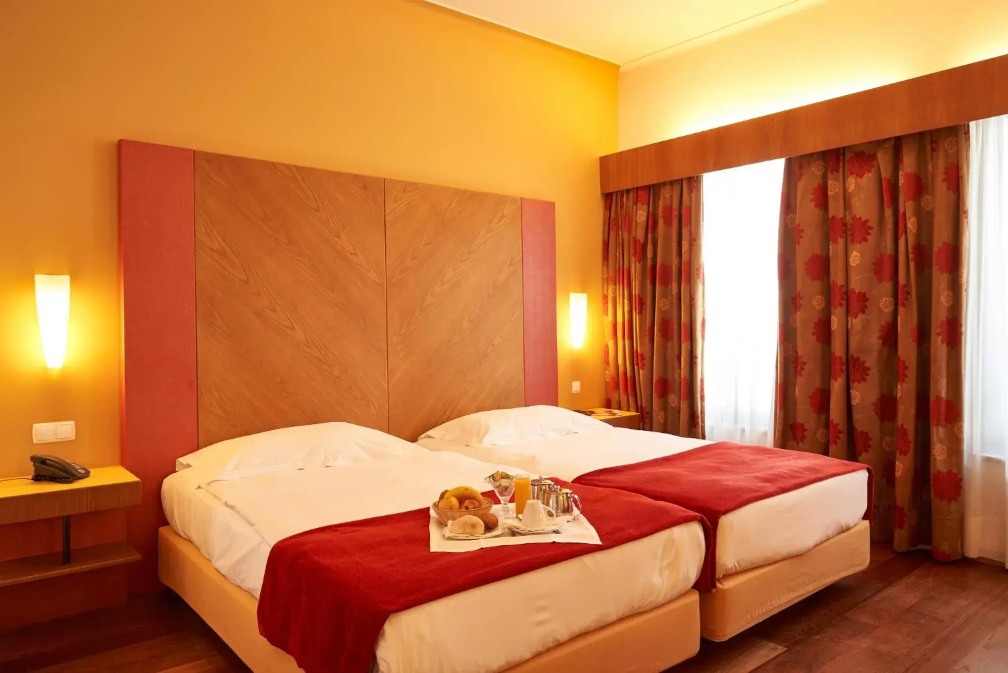 Bedroom, Bed in Leziria Parque Hotel Bedroom, Bed in Leziria Parque Hotel