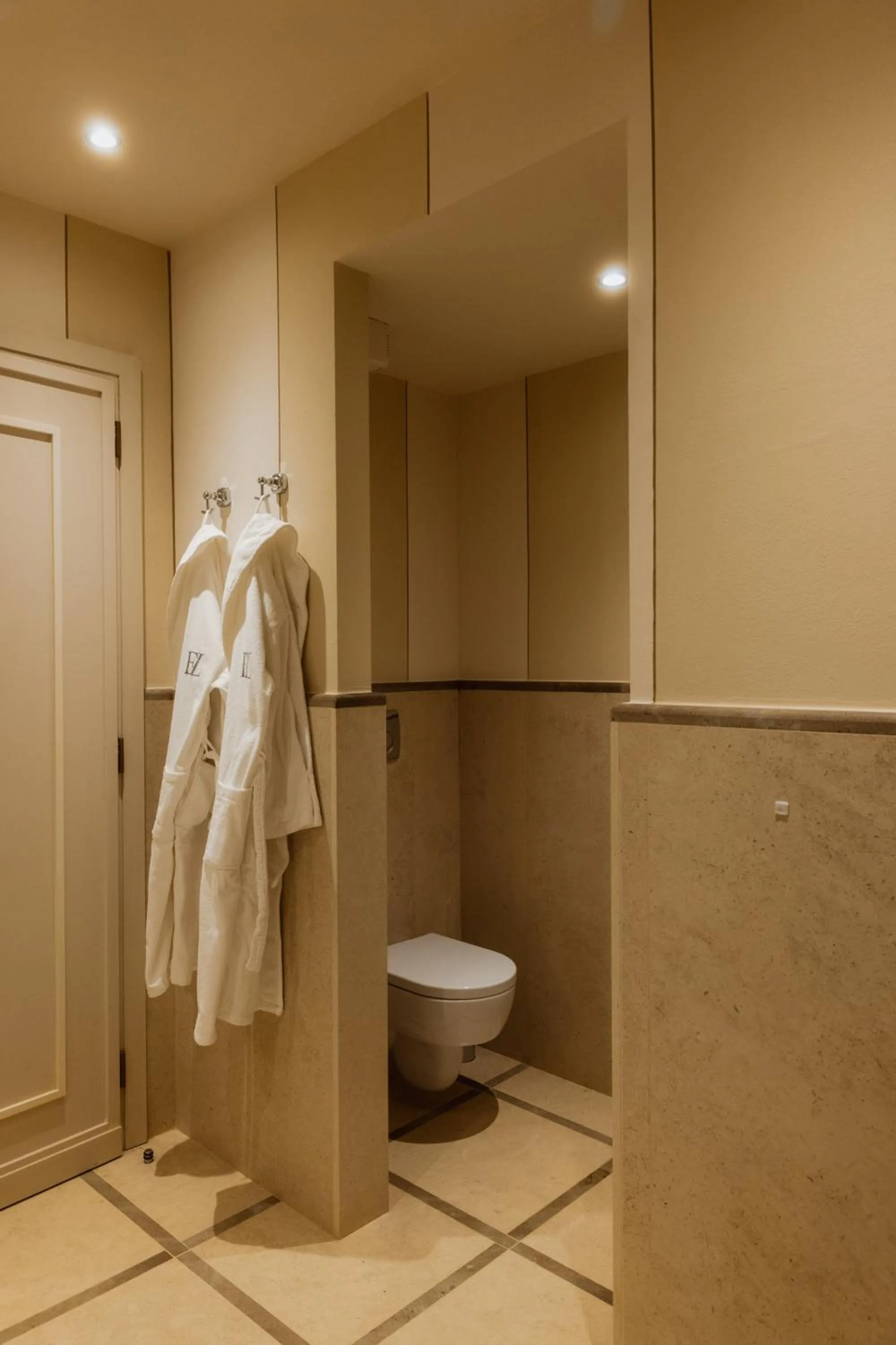 Toilet in Fonteliving RestArt