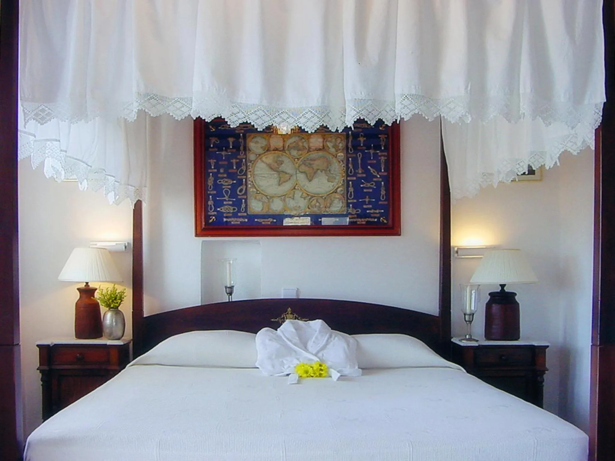 Bedroom, Bed in Porto Scoutari Romantic Hotel