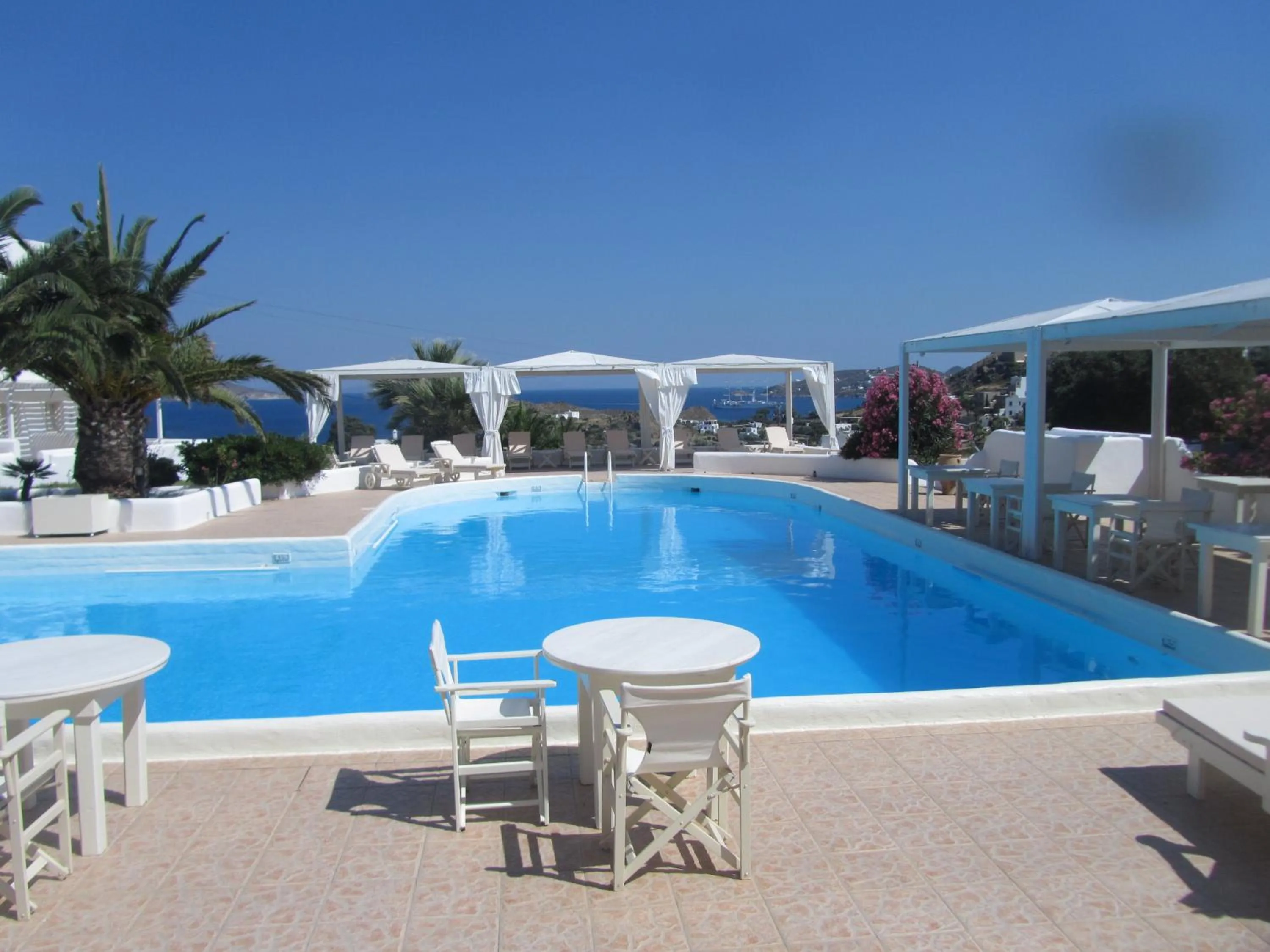 Garden view in Porto Scoutari Romantic Hotel