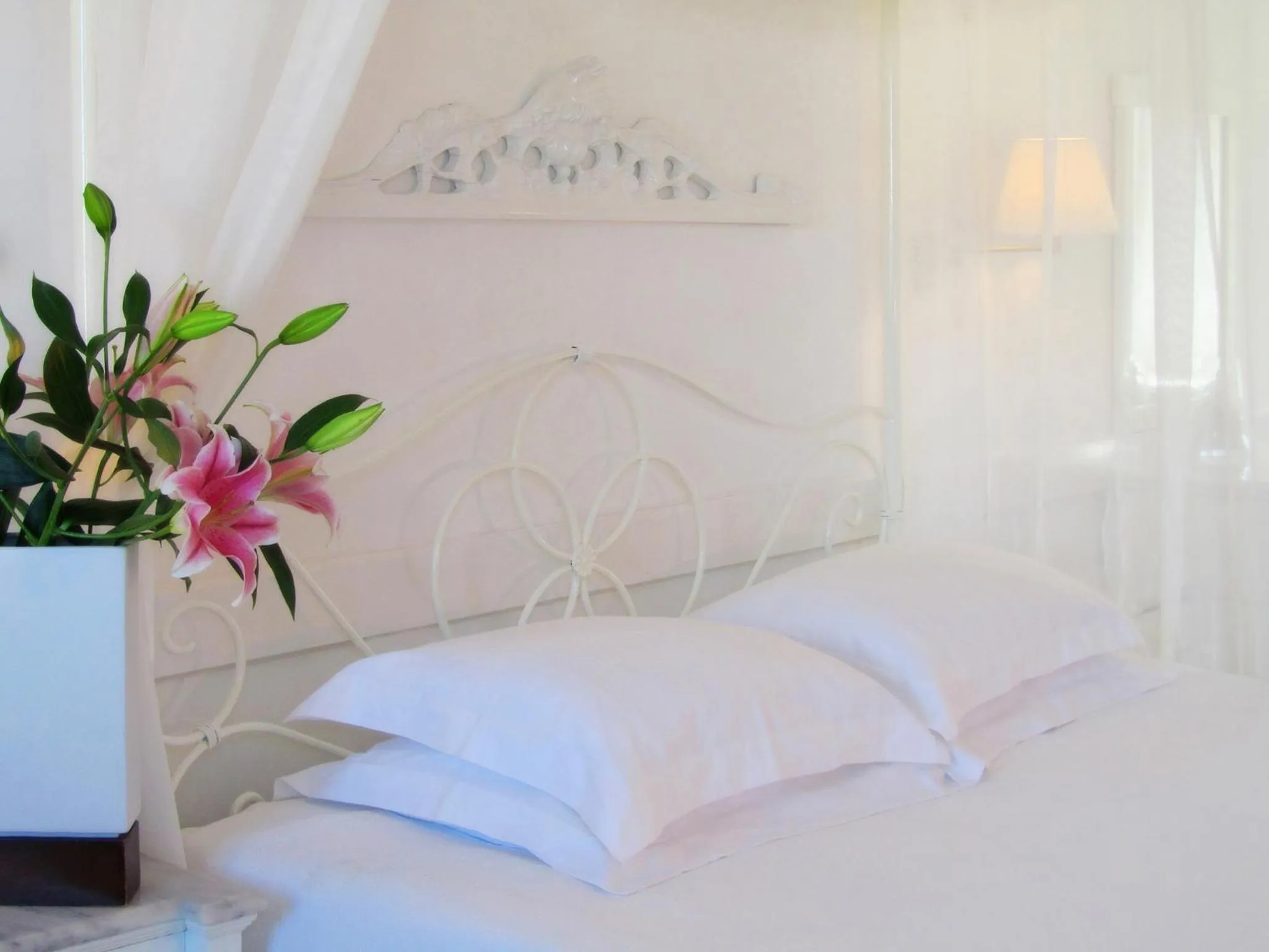 Bed in Porto Scoutari Romantic Hotel