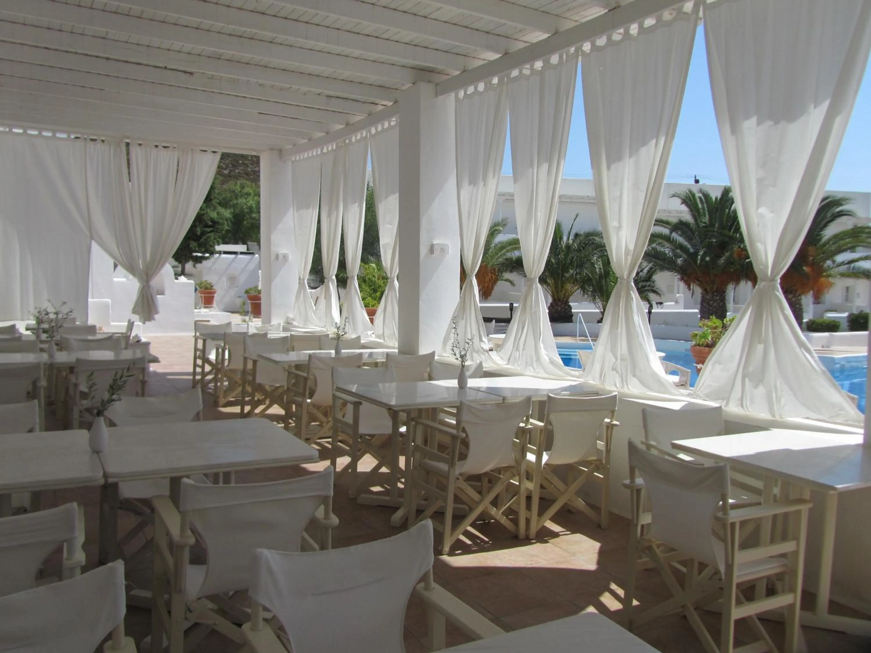 Restaurant/places to eat in Porto Scoutari Romantic Hotel