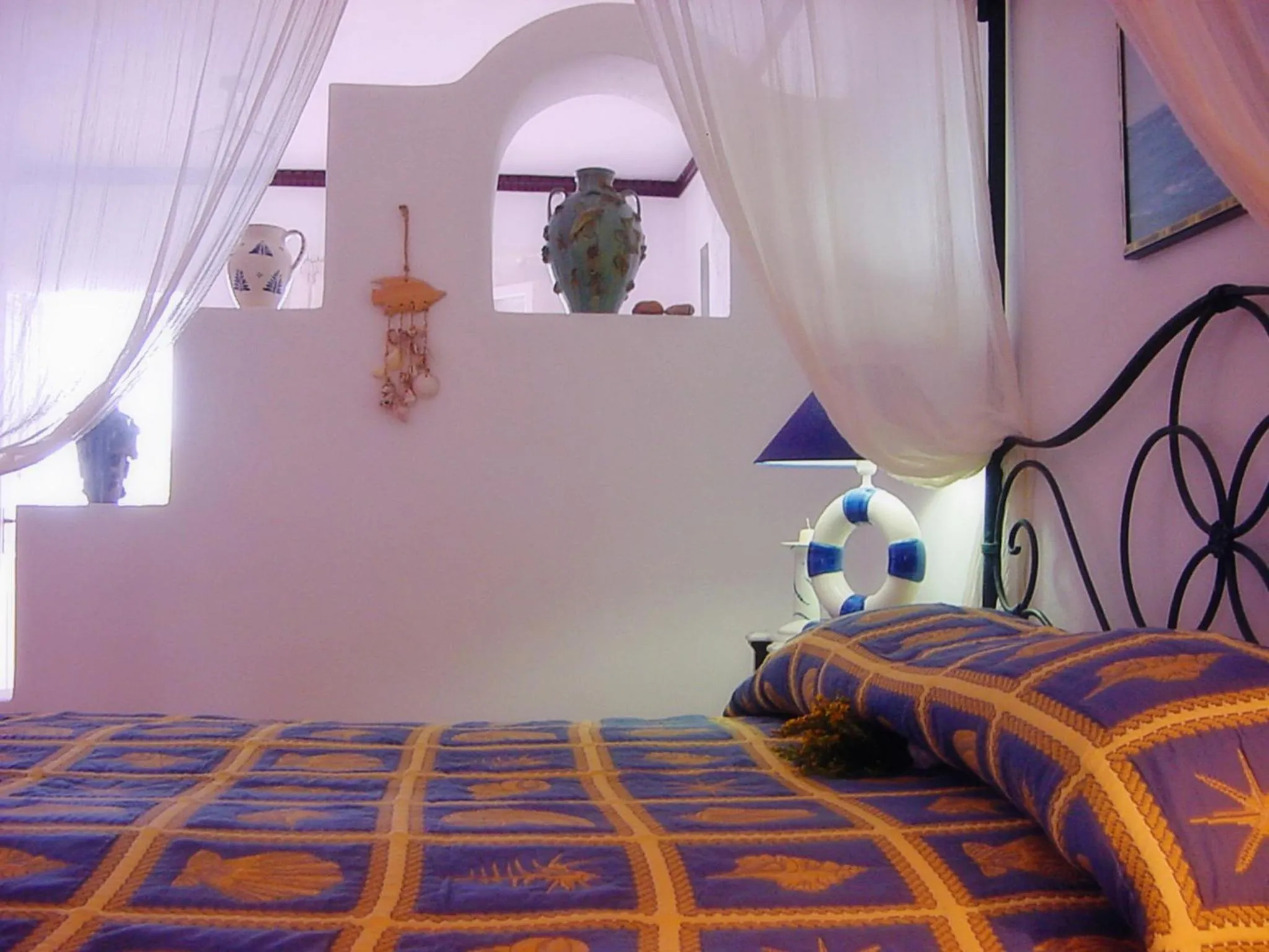 Bedroom, Bed in Porto Scoutari Romantic Hotel