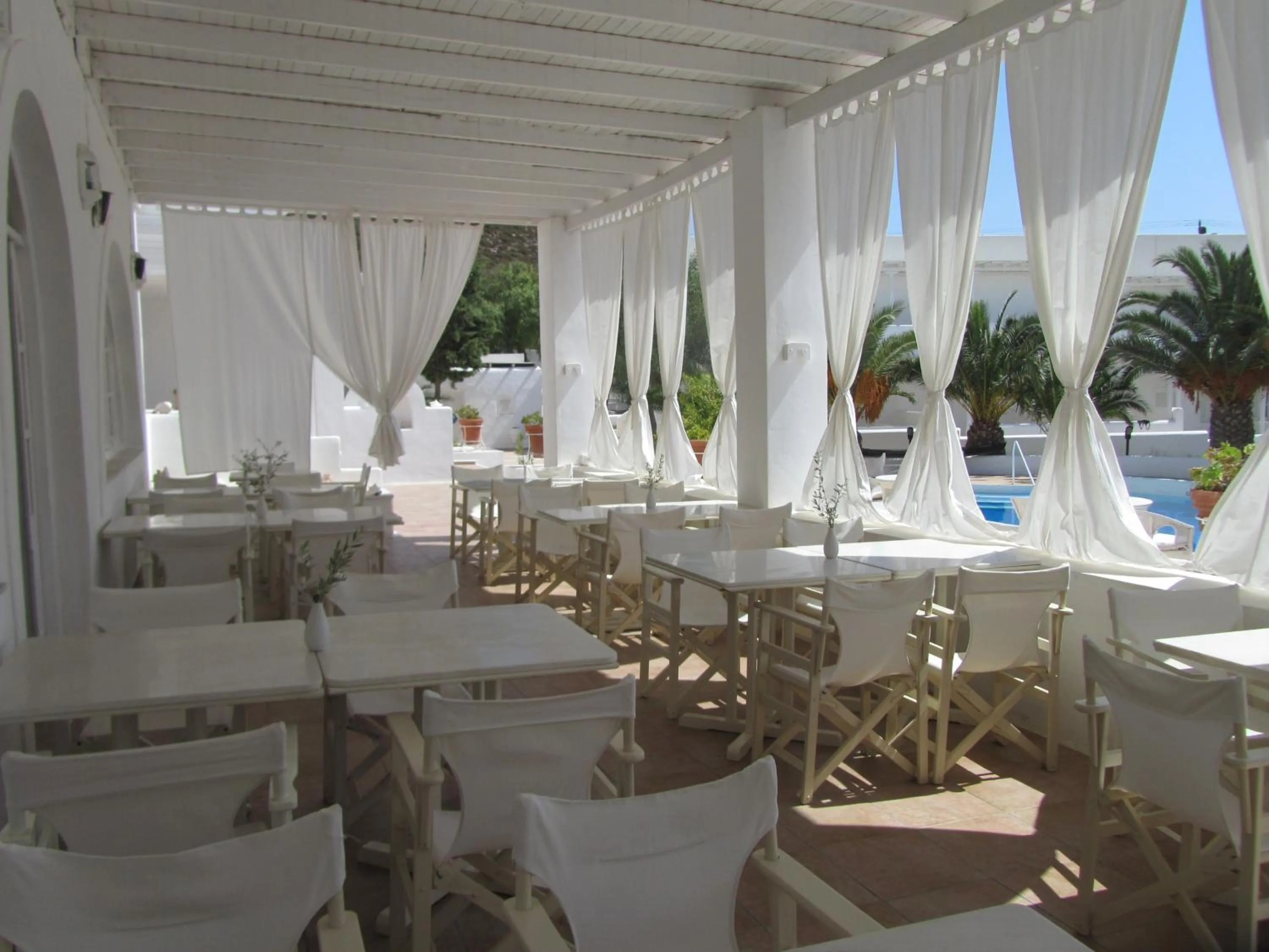 Porto Scoutari Romantic Hotel