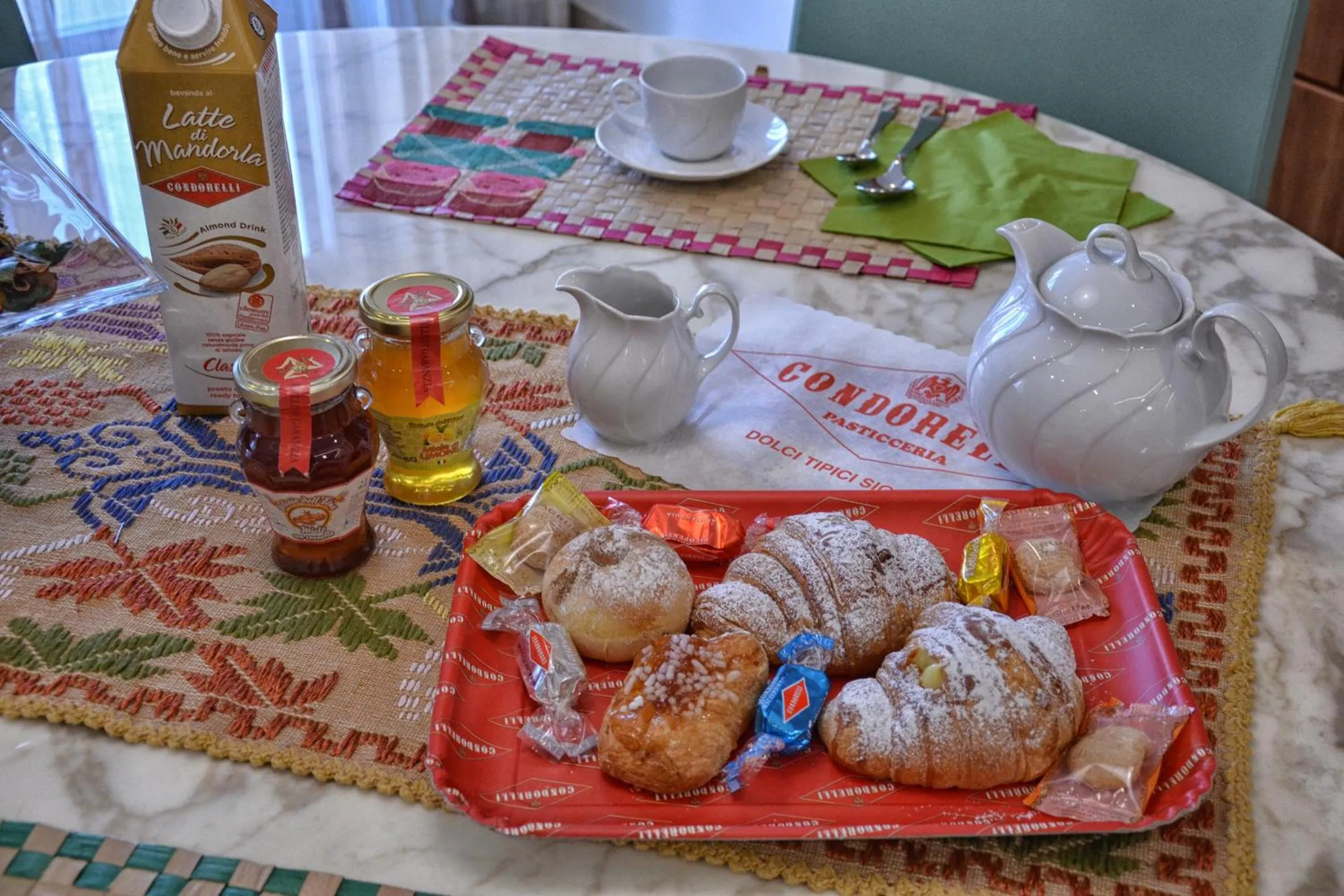 Food and drinks in B&B Fossanoce