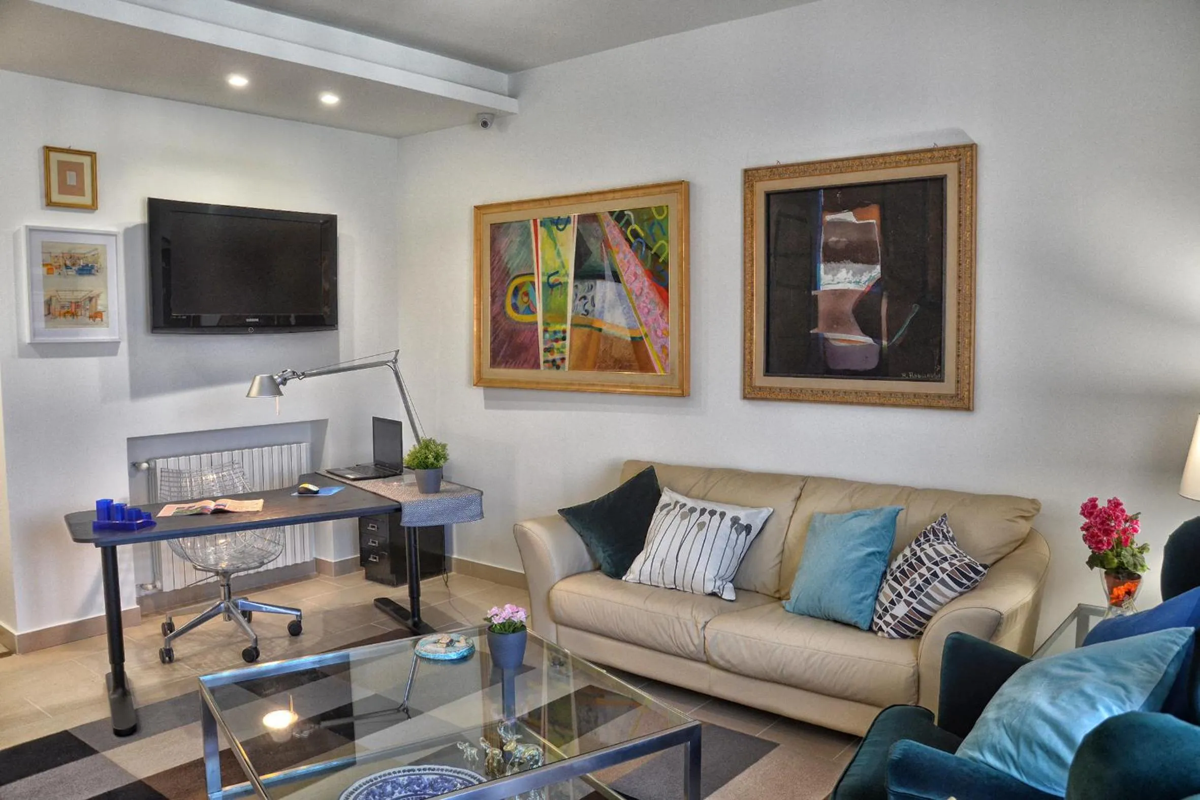 Communal lounge/ TV room in B&B Fossanoce