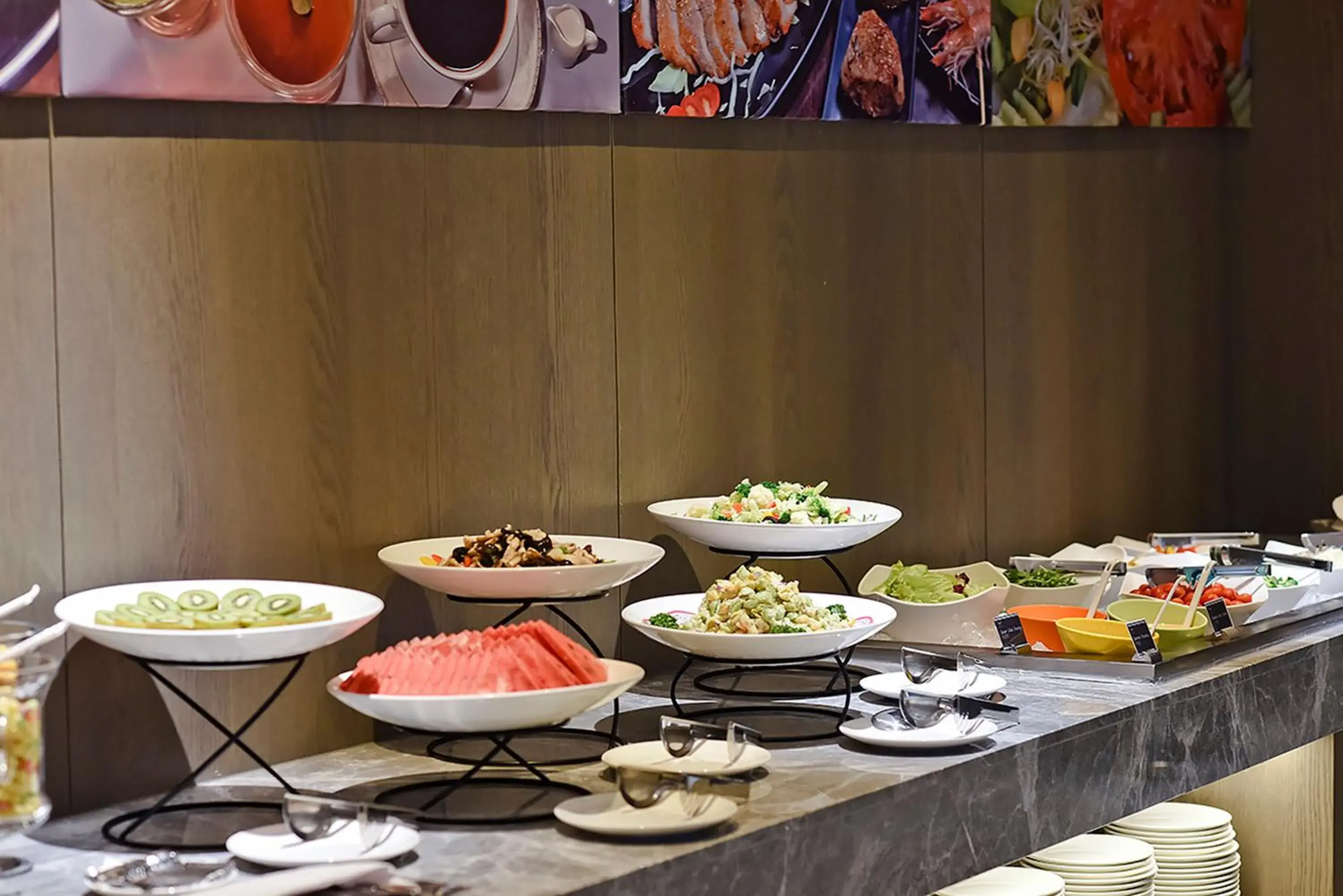 Buffet breakfast in Yidear Hotel