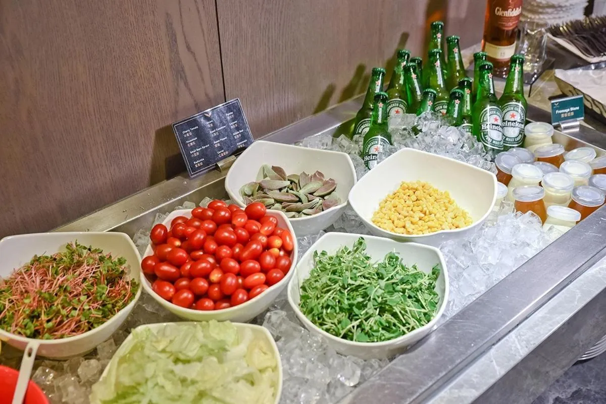 Food and drinks in Yidear Hotel