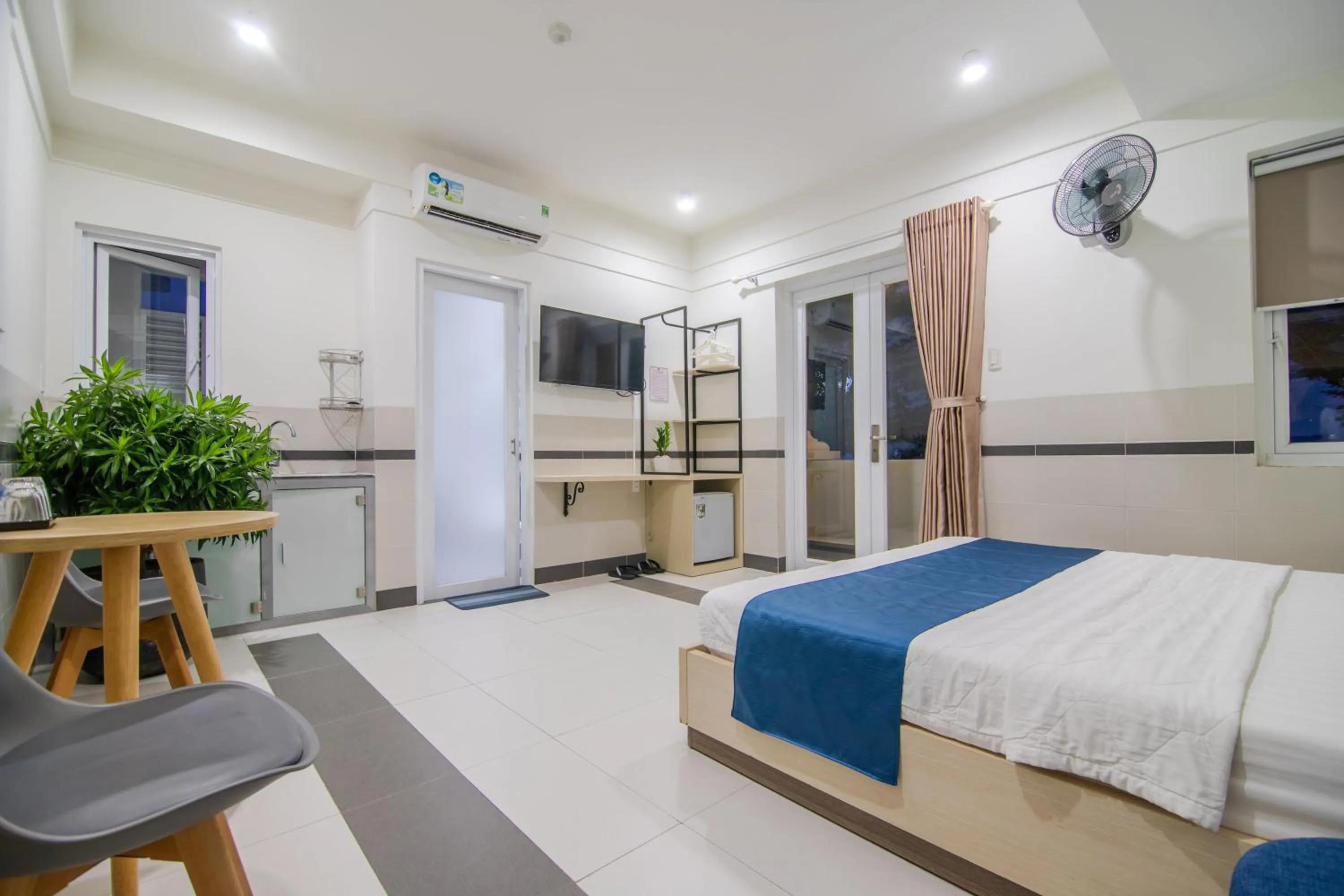 Bed in Bin Bin Hotel 5 - Near Lotte Mart D7