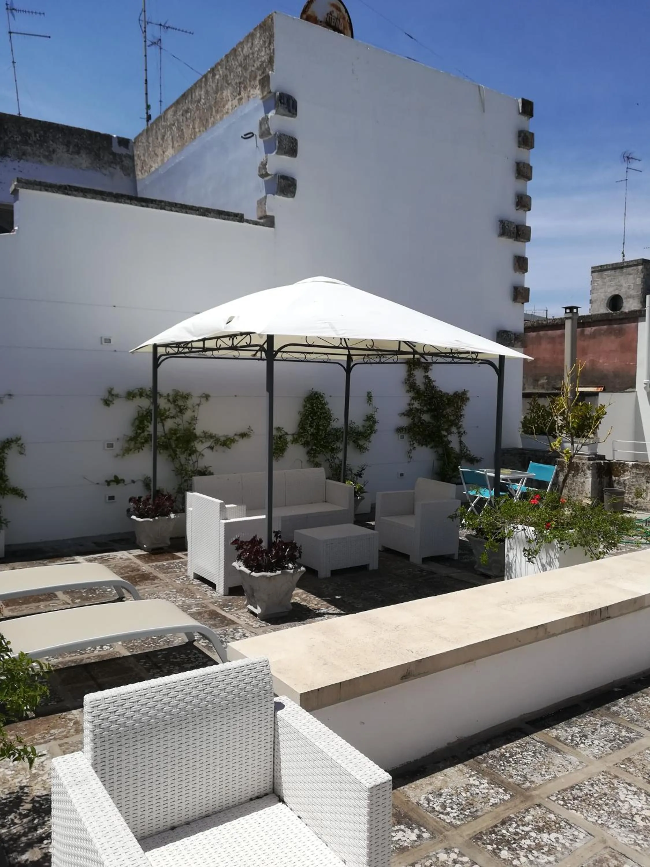 Balcony/Terrace in Y Arcillos Luxury Rooms CIN ITO75O35B4OOO468O2