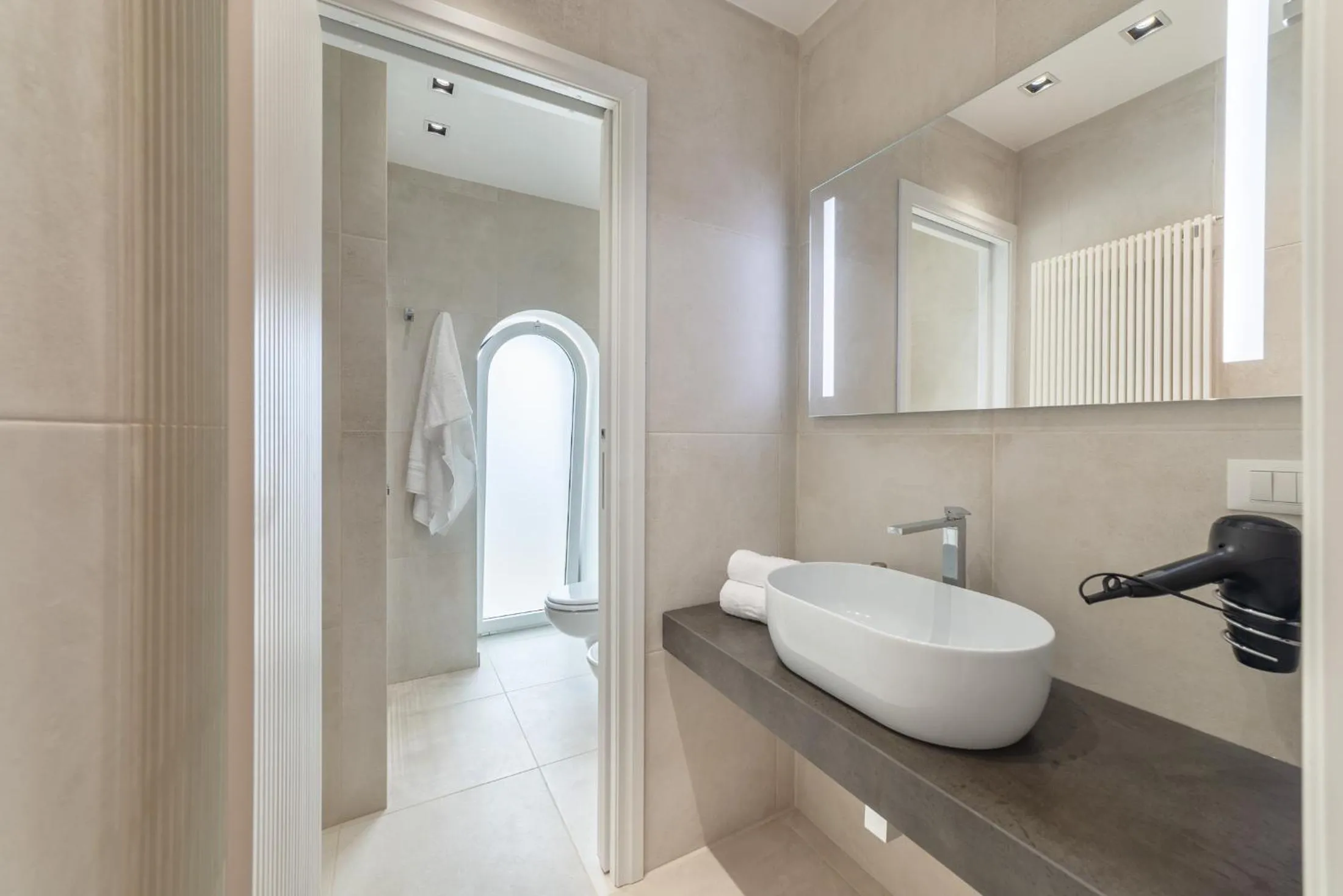 Bathroom in Y Arcillos Luxury Rooms CIN ITO75O35B4OOO468O2