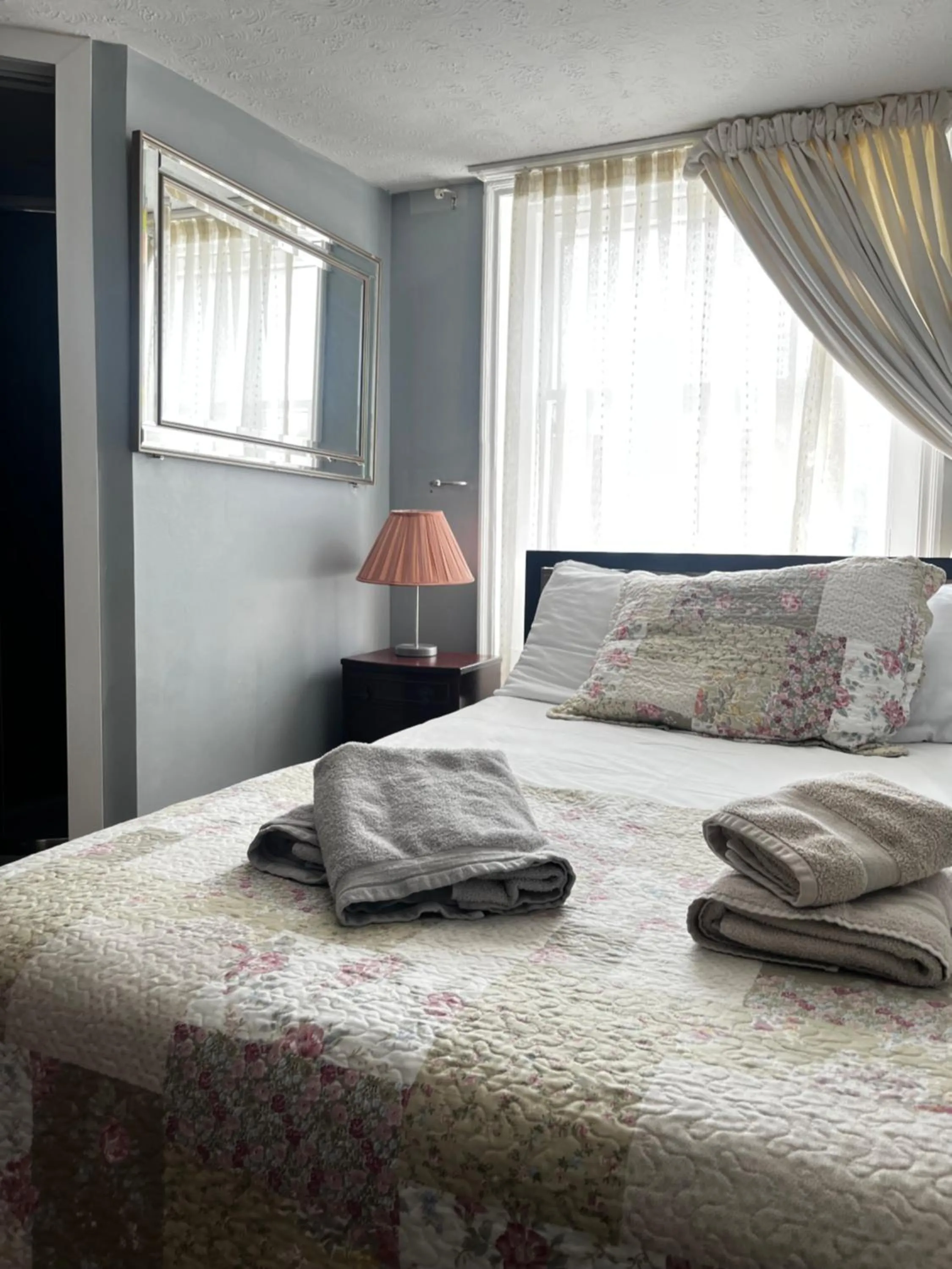 Bed in Relax Inn Guest House