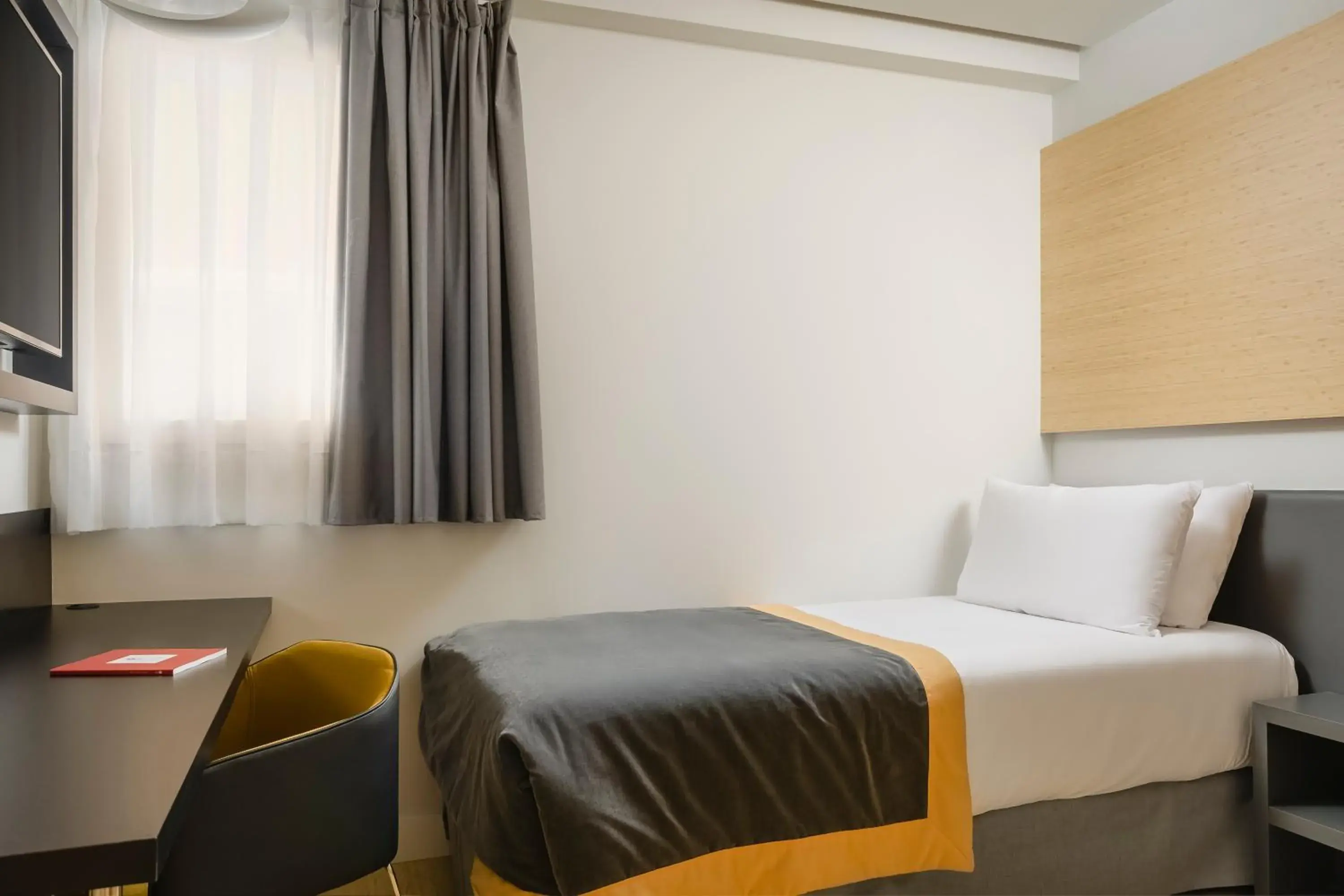 Bedroom, Bed in Exe Plaza Catalunya Bedroom, Bed in Exe Plaza Catalunya