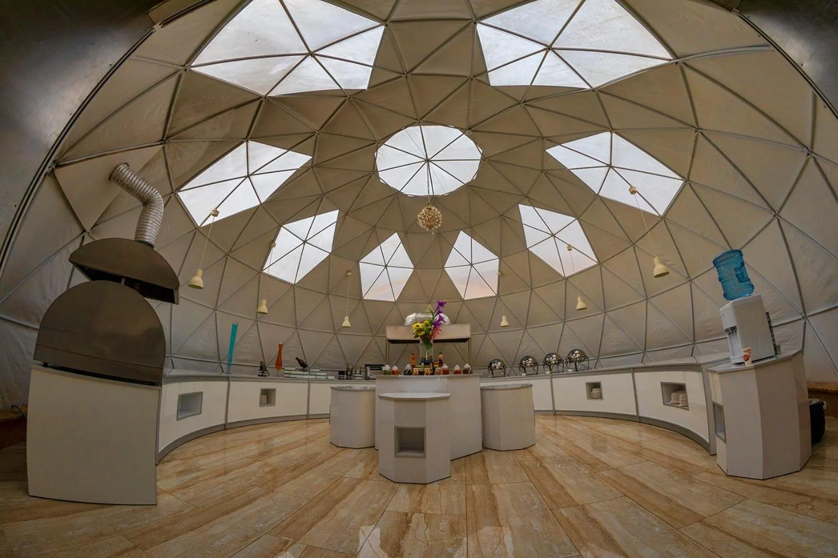 Food and drinks in Petra Bubble Luxotel