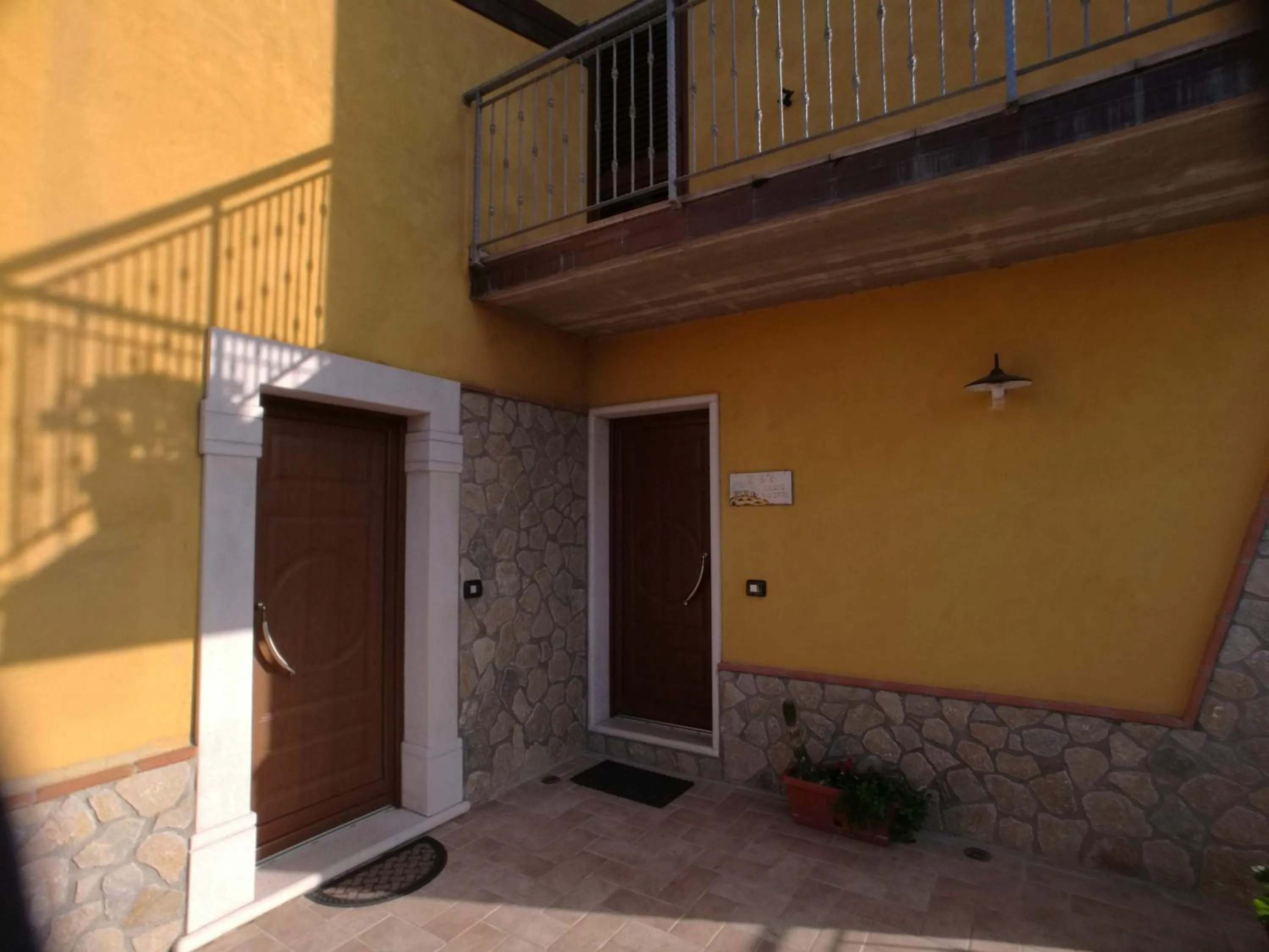 Facade/entrance in Lacus Pensilis