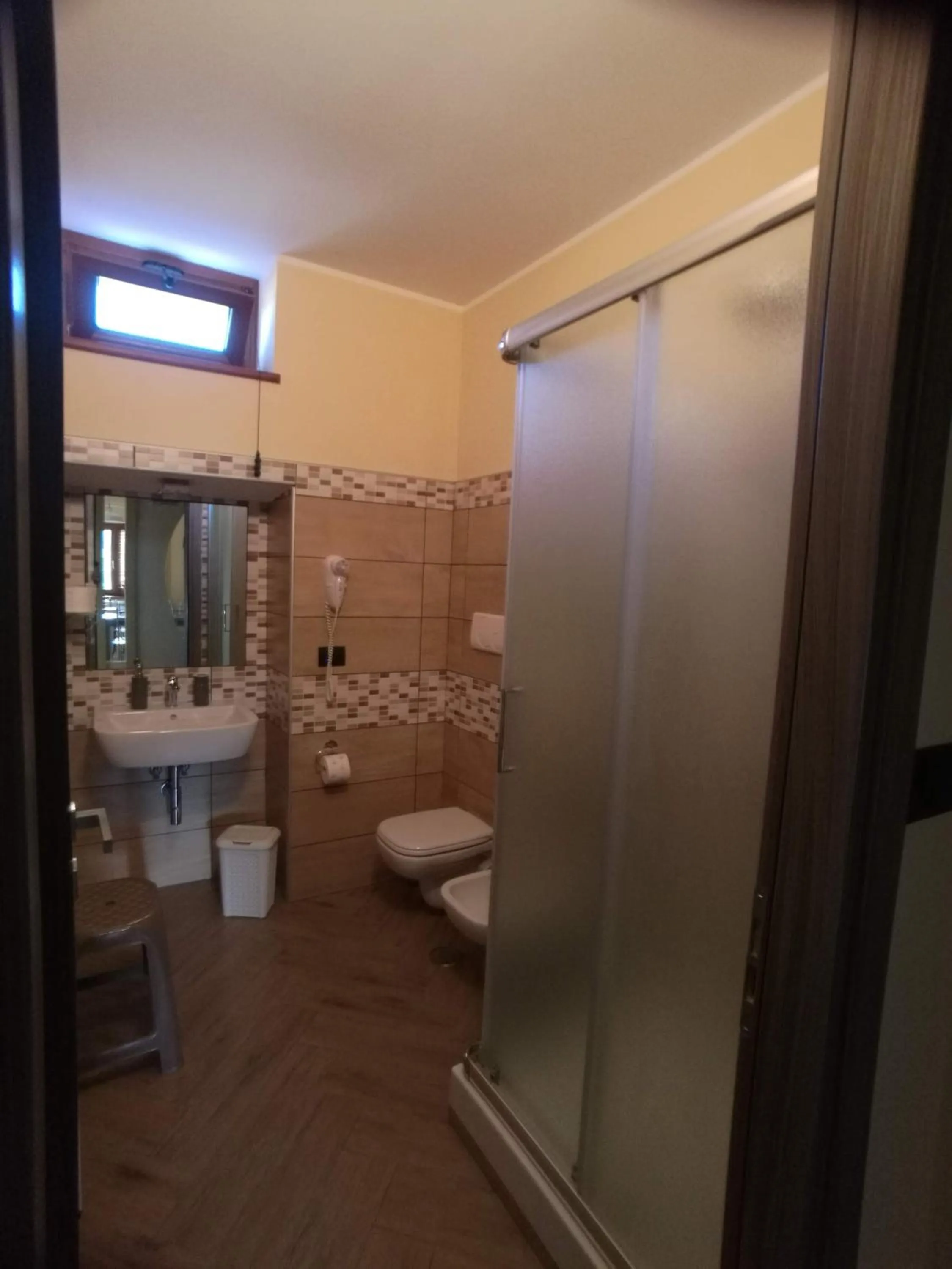 Bathroom in Lacus Pensilis