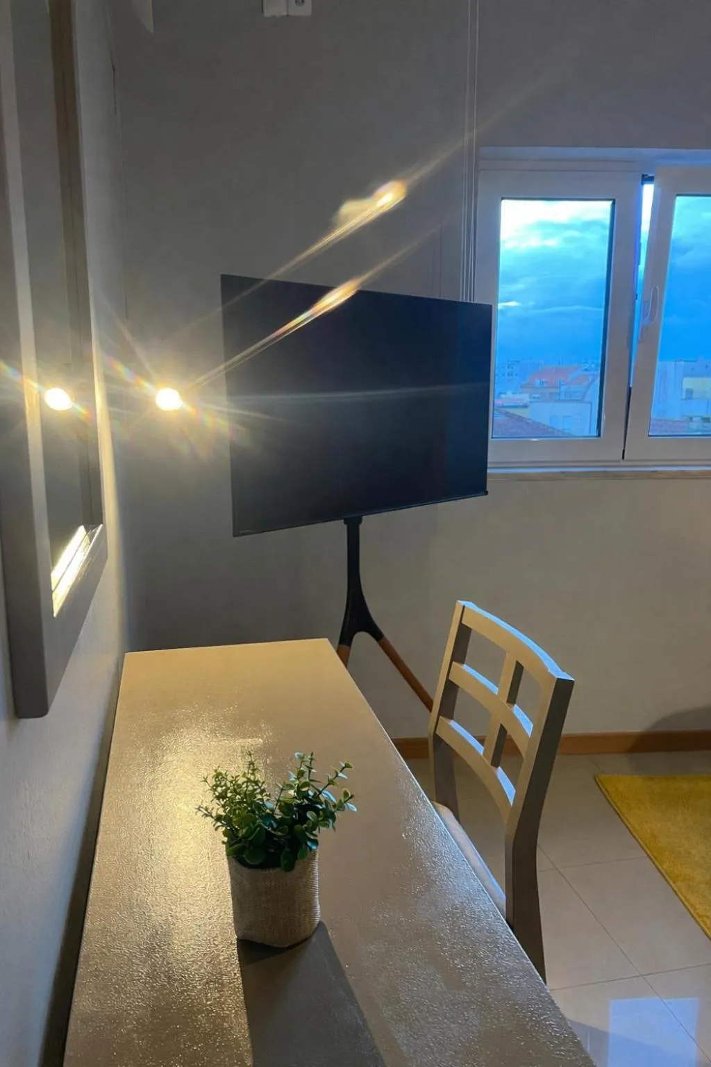 TV and multimedia in BE ONE HOTEL Caldas da Rainha - by MHMB Hospitality