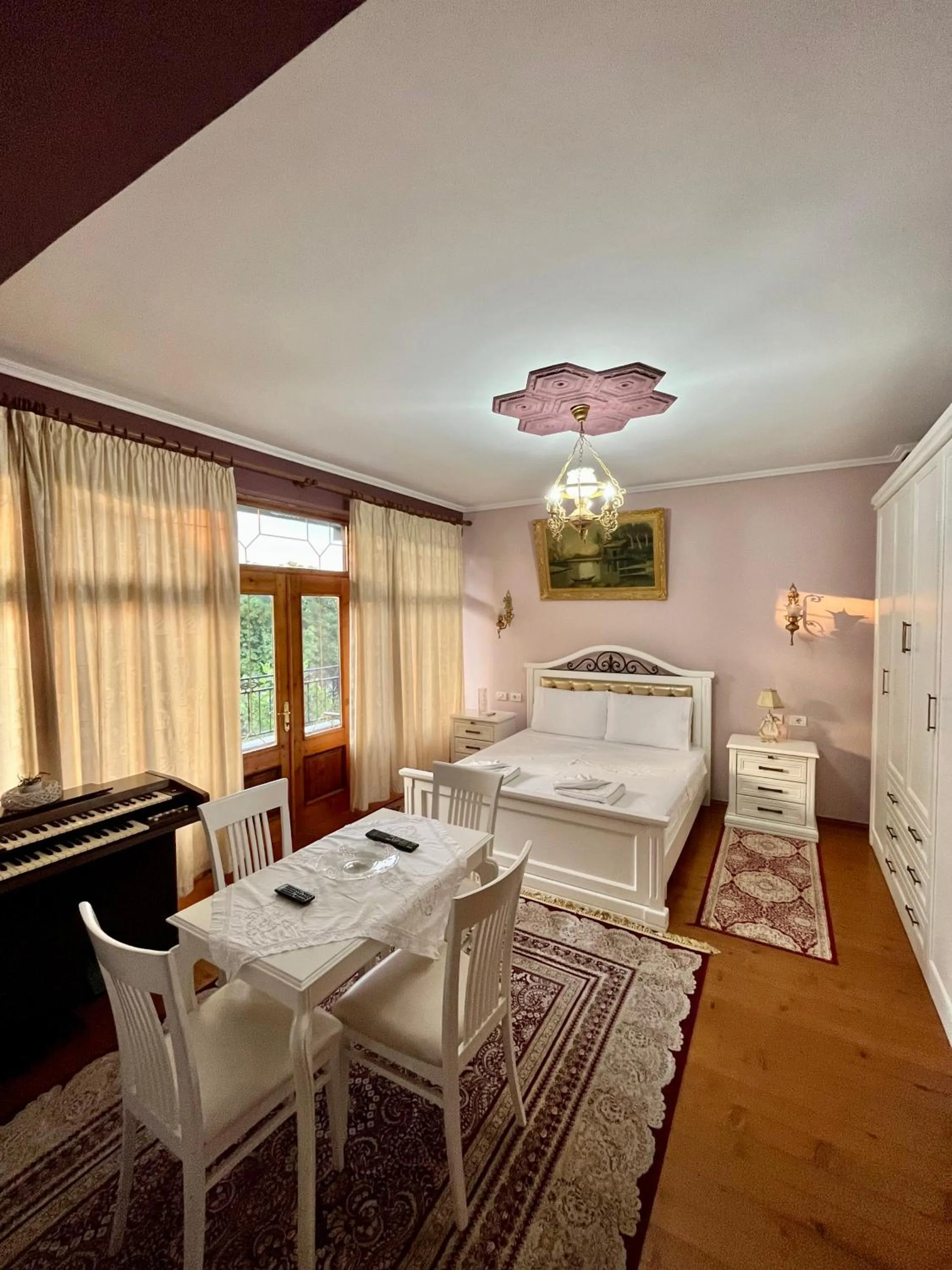 Bed in Villa Parku Rinia