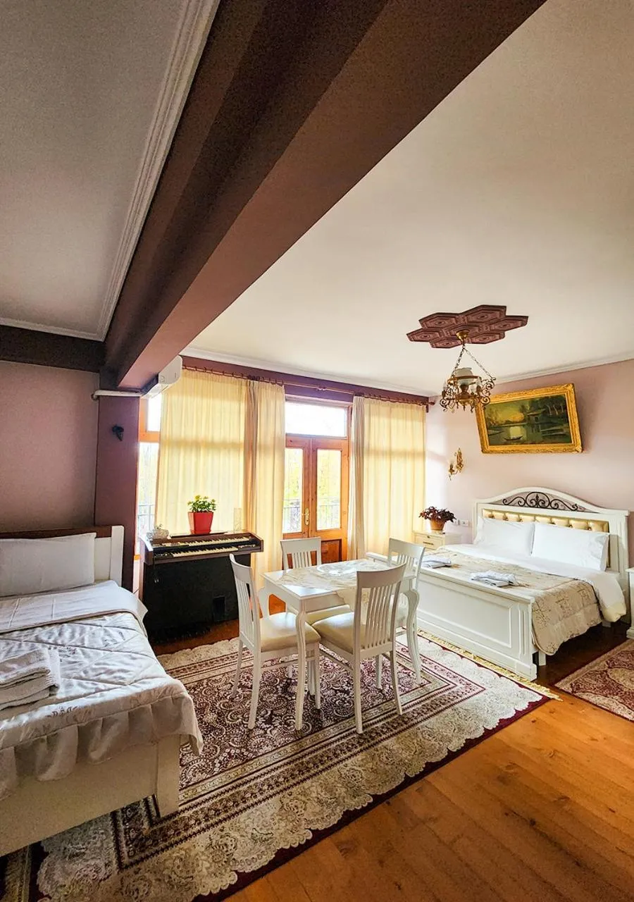 Bed in Villa Parku Rinia