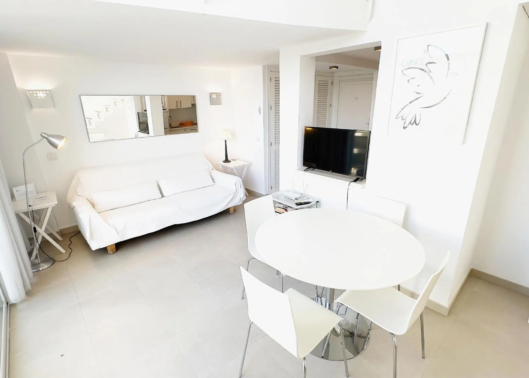 Skol 302 Super One-bedroom Duplex with Sea Views