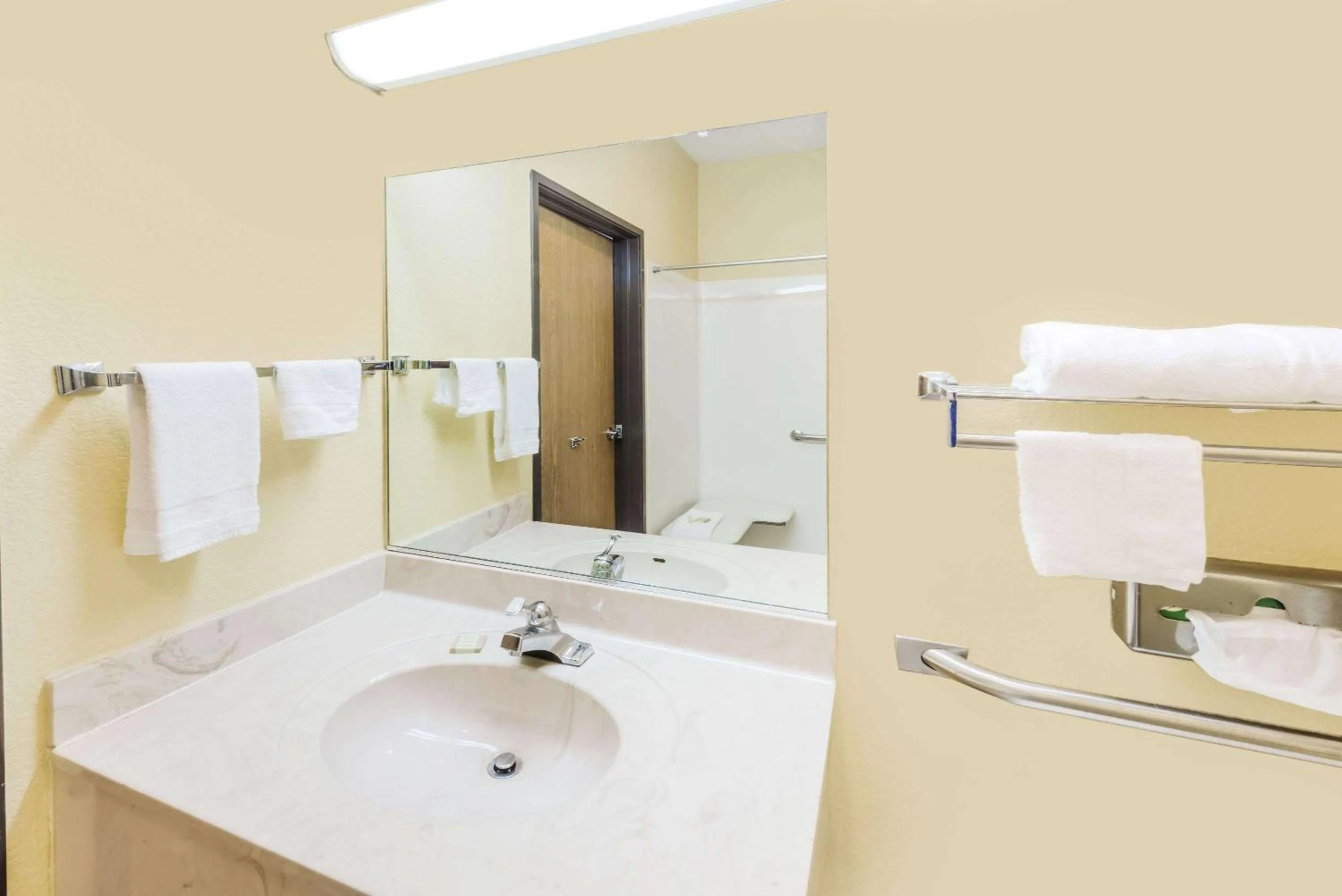 Bathroom in Super 8 by Wyndham Martinsville