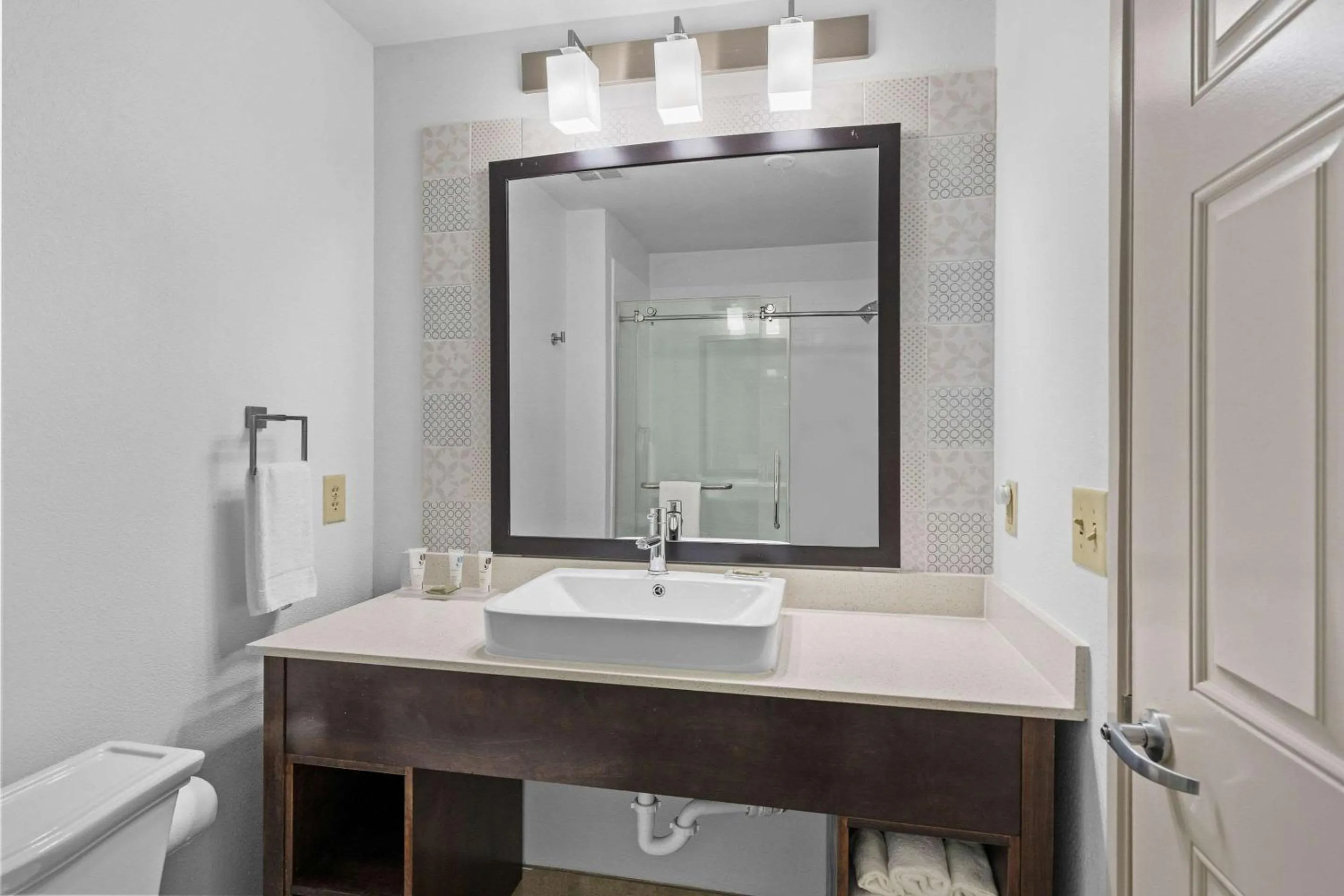 Bedroom in Country Inn & Suites by Radisson, Myrtle Beach, SC