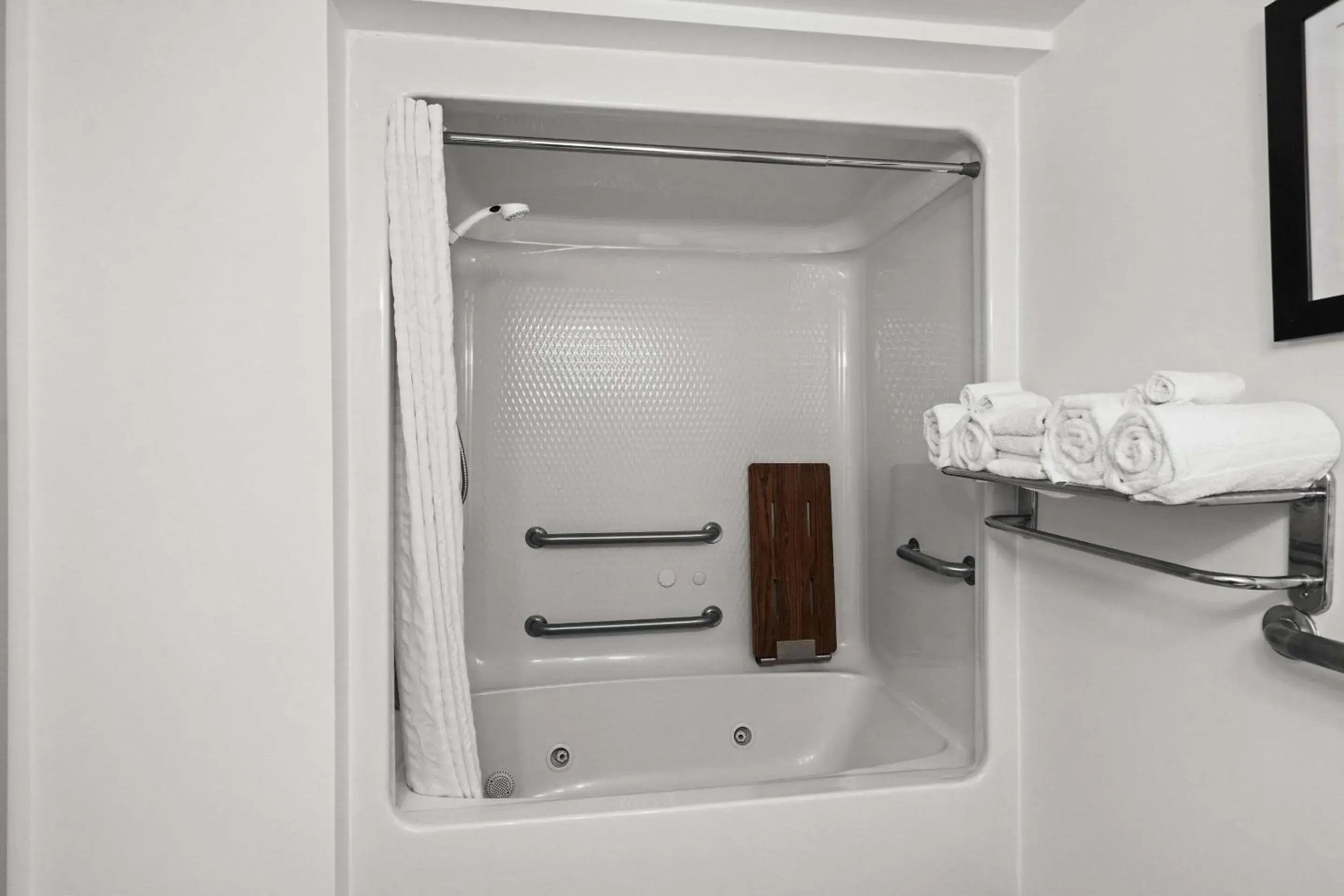 Bedroom in Country Inn & Suites by Radisson, Myrtle Beach, SC Bedroom in Country Inn & Suites by Radisson, Myrtle Beach, SC