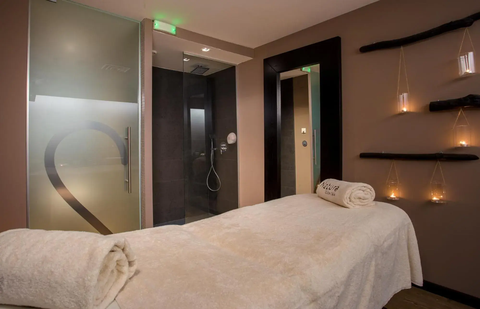 Massage, Bed in Puralã - Wool Valley Hotel & SPA Massage, Bed in Puralã - Wool Valley Hotel & SPA