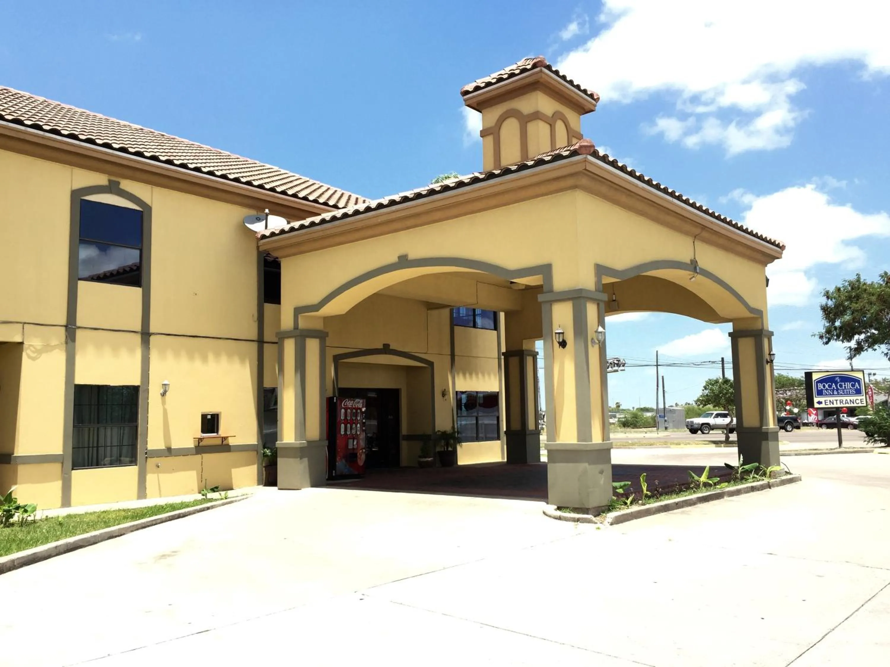 Facade/entrance in Boca Chica Inn and Suites