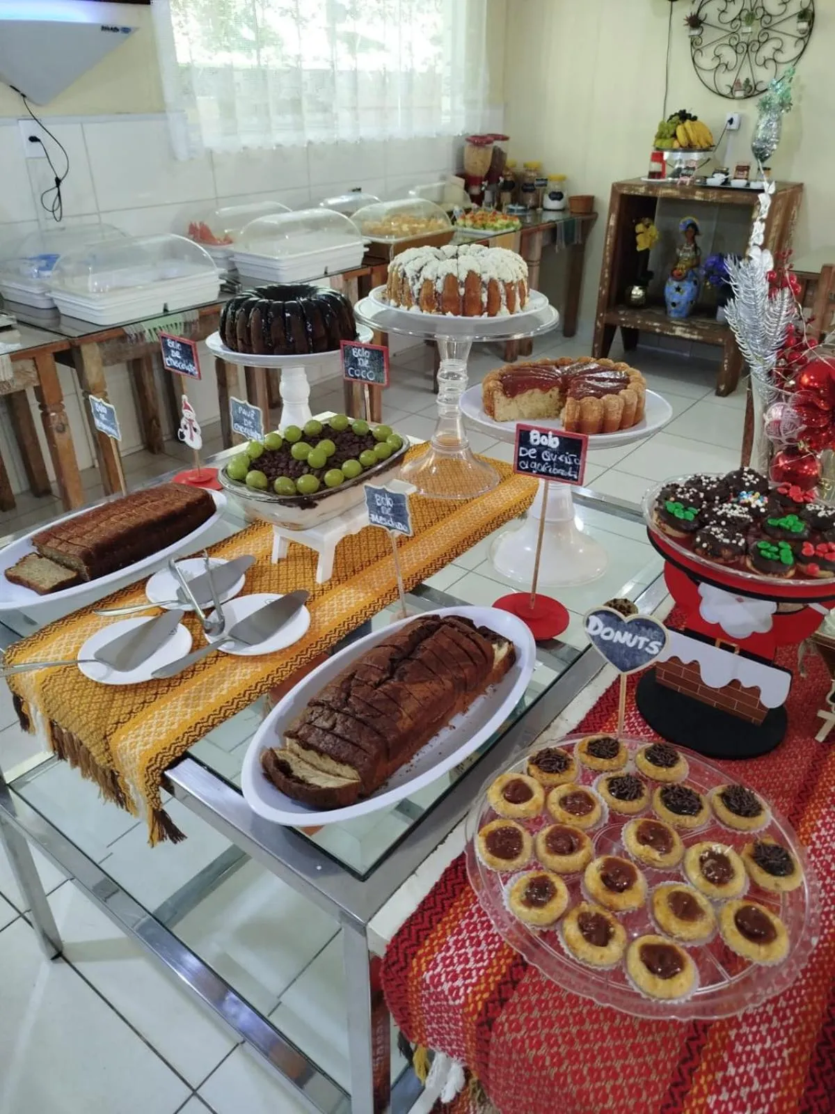 Buffet breakfast in Hotel Rio Penedo