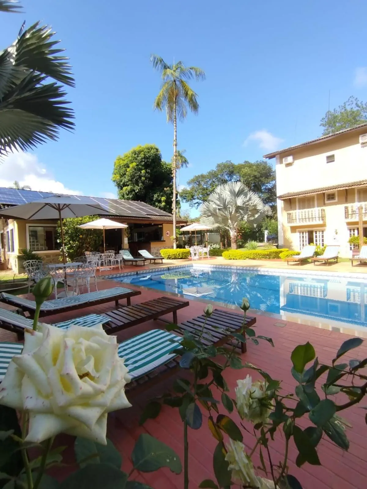 Swimming pool in Hotel Rio Penedo