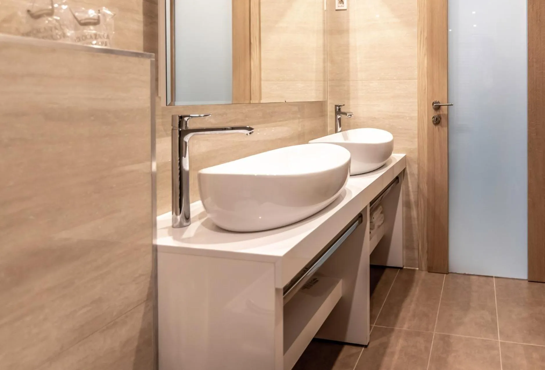 Bathroom in Hotel Park Superior 3*