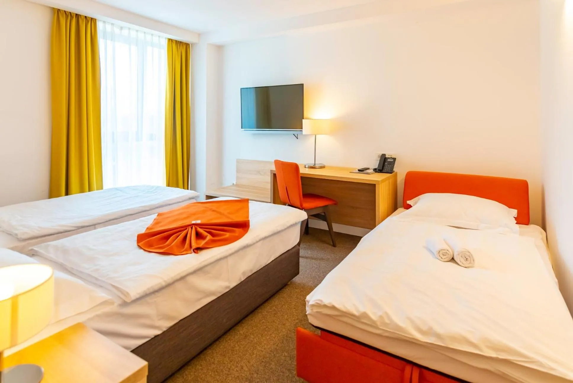 Bed in Hotel Park Superior 3*