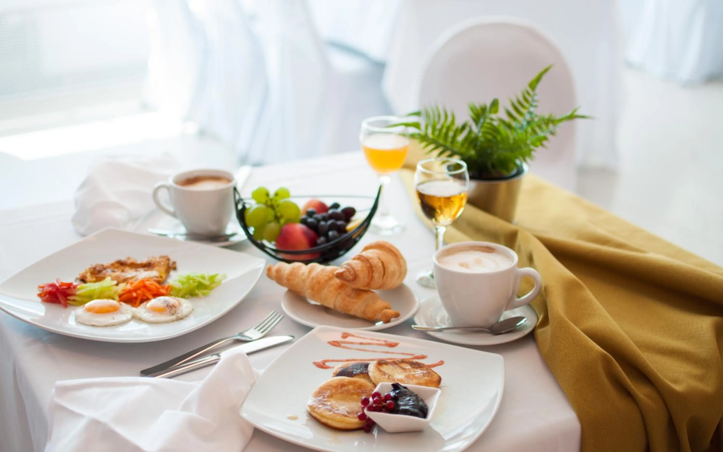 Breakfast in Hotel Park Superior 3*