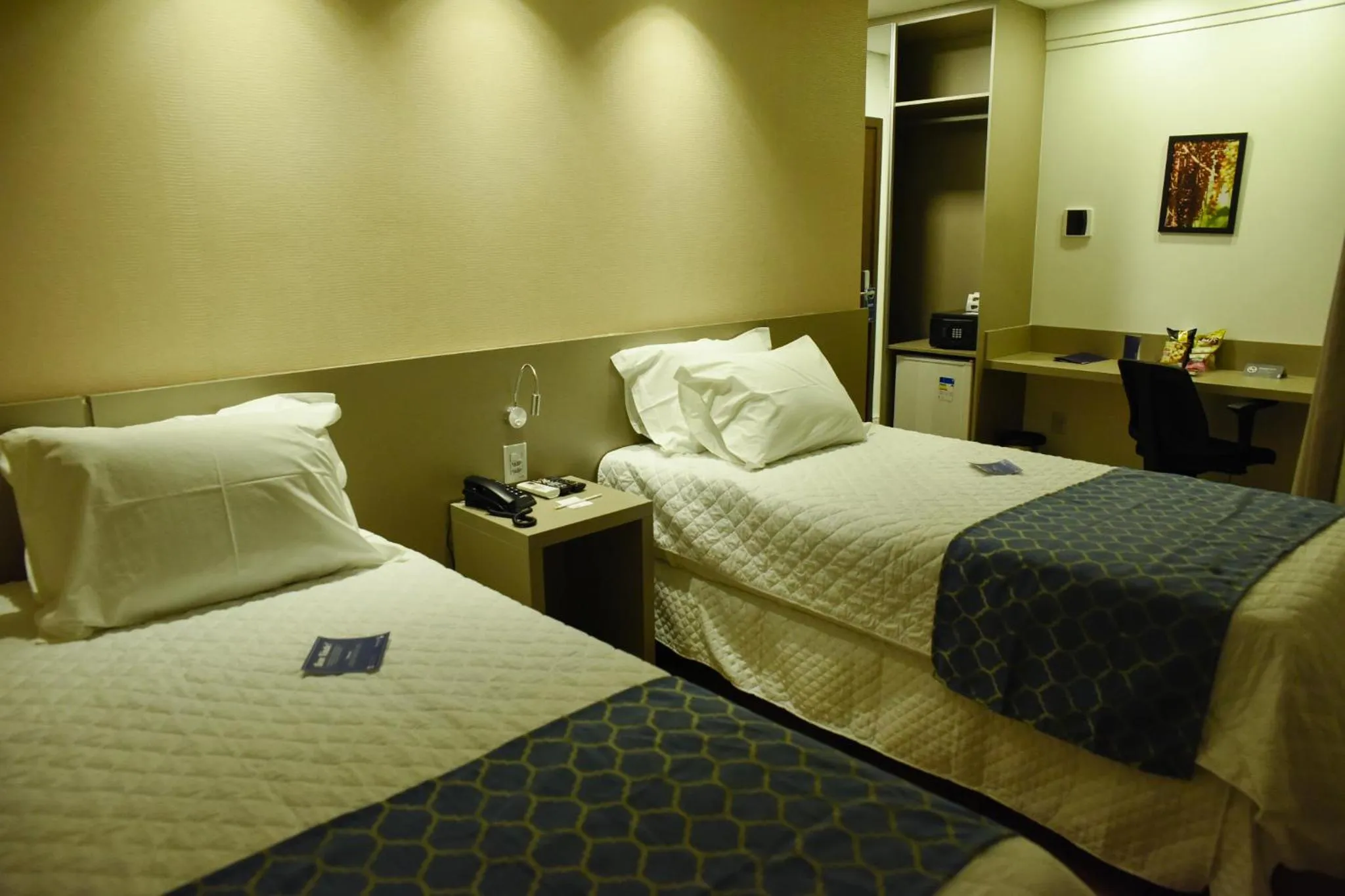 Bed in Blue Open Hotel