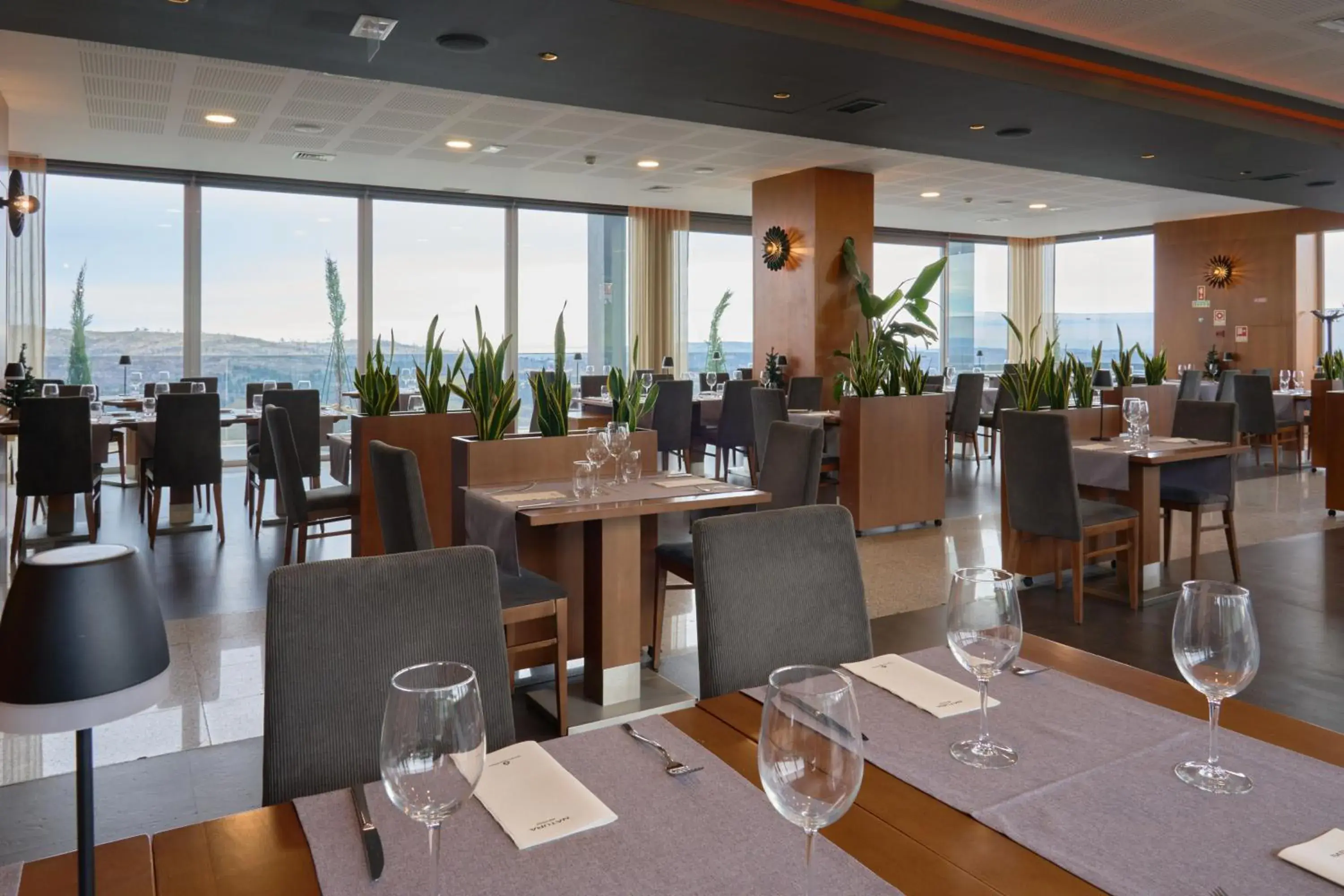 Restaurant/places to eat in Hotel Versatile Restaurant/places to eat in Hotel Versatile