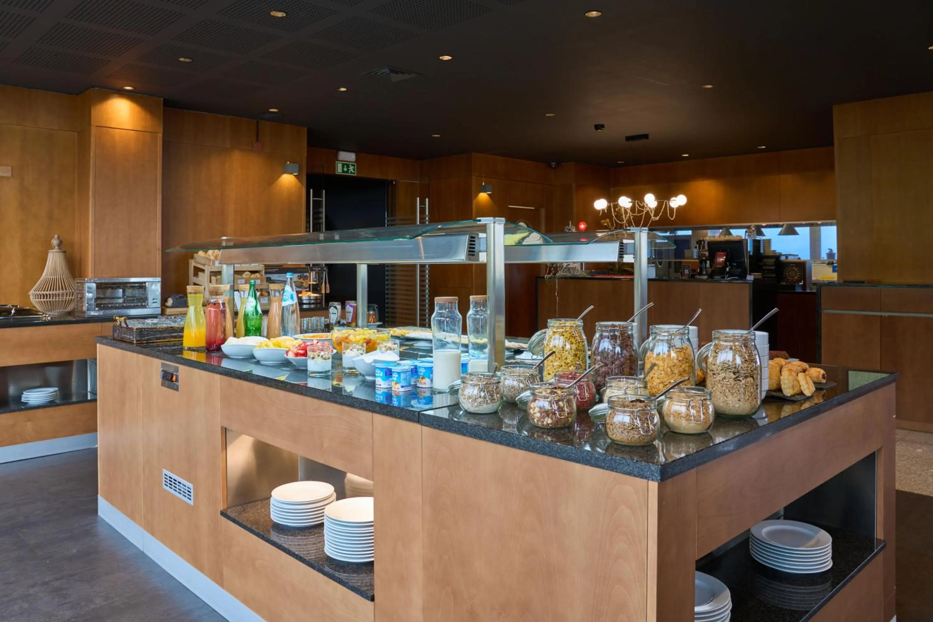 Breakfast in Hotel Versatile