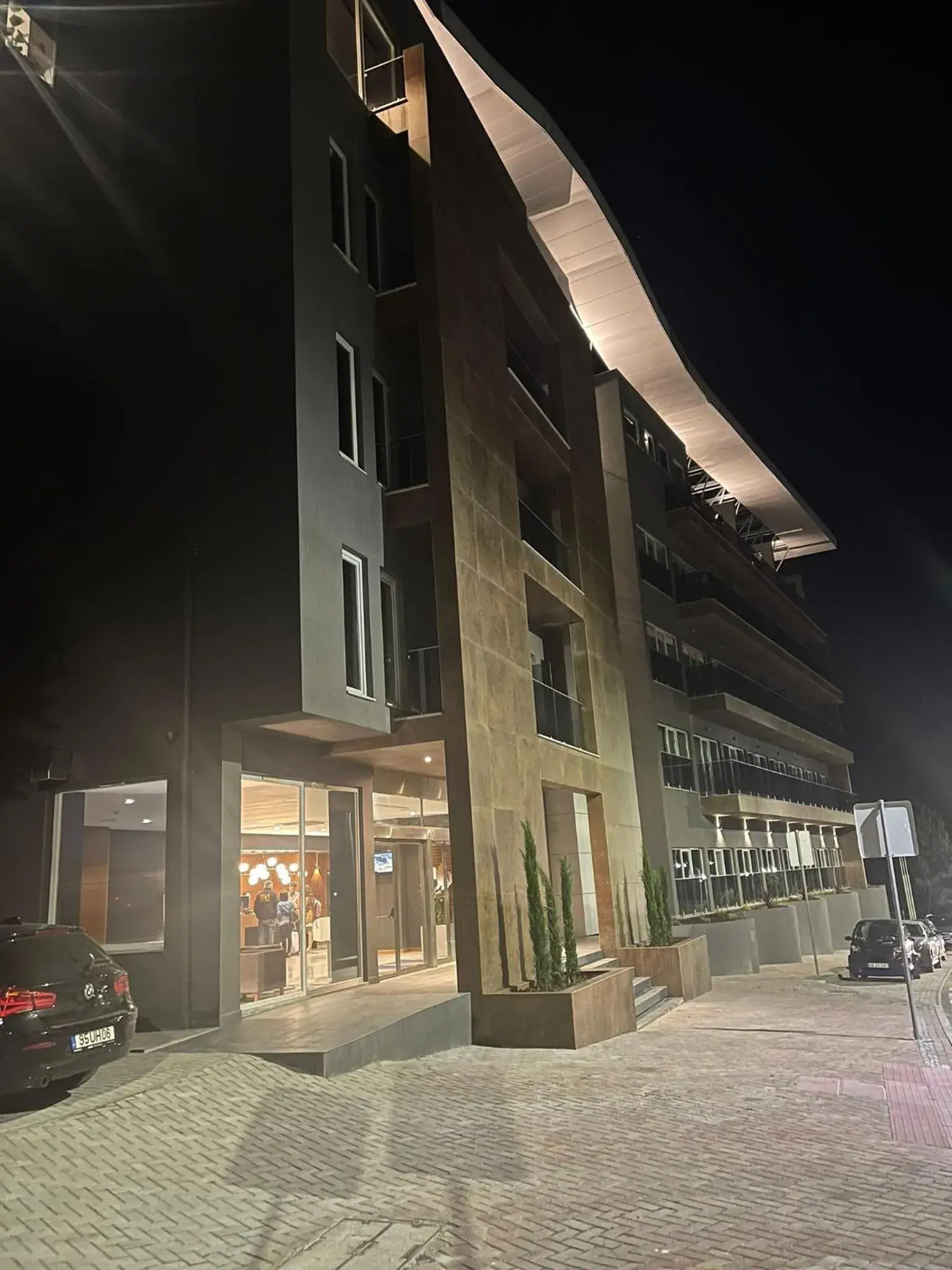 Property building in Hotel Versatile Property building in Hotel Versatile