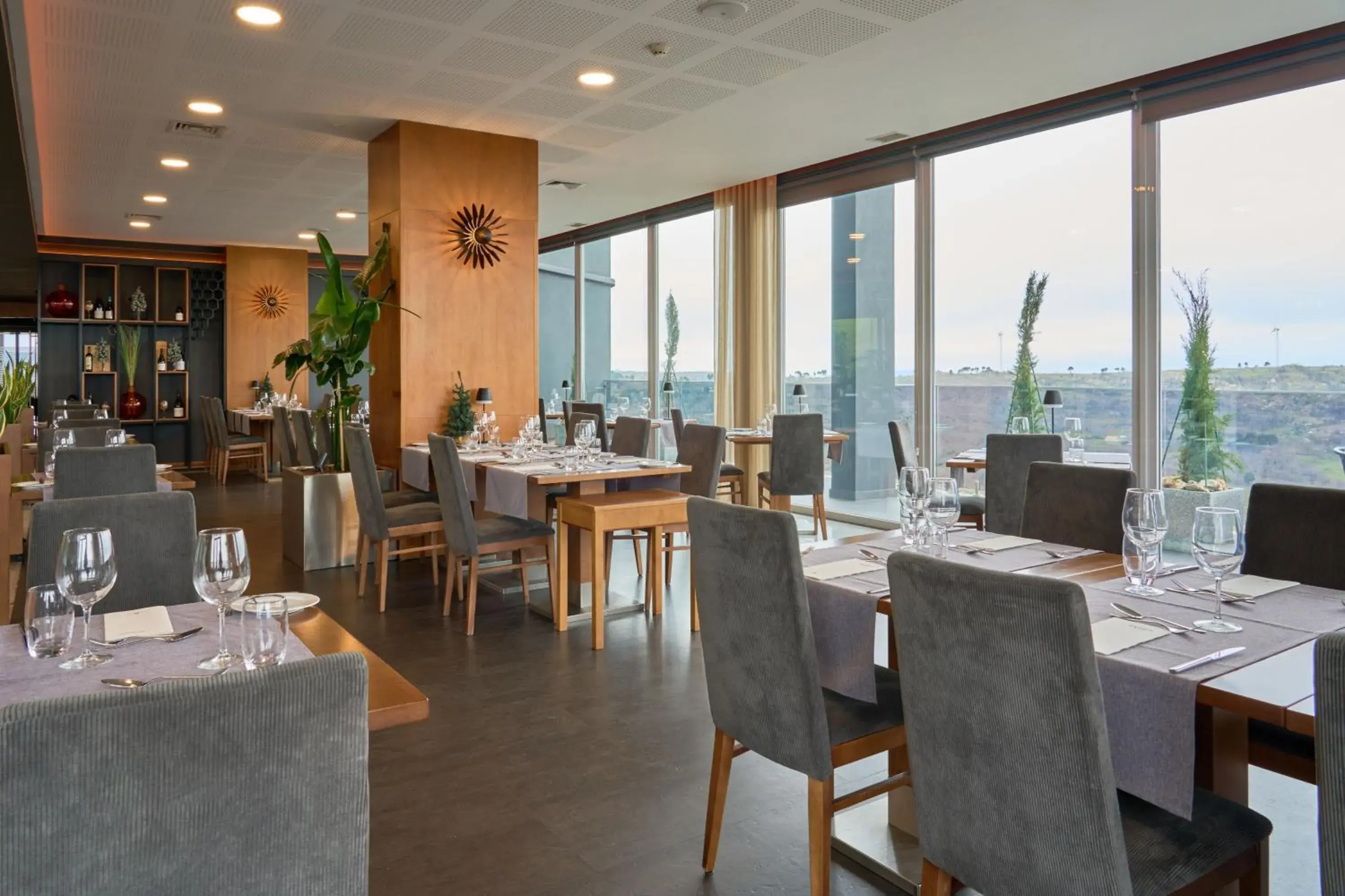 Restaurant/places to eat in Hotel Versatile Restaurant/places to eat in Hotel Versatile