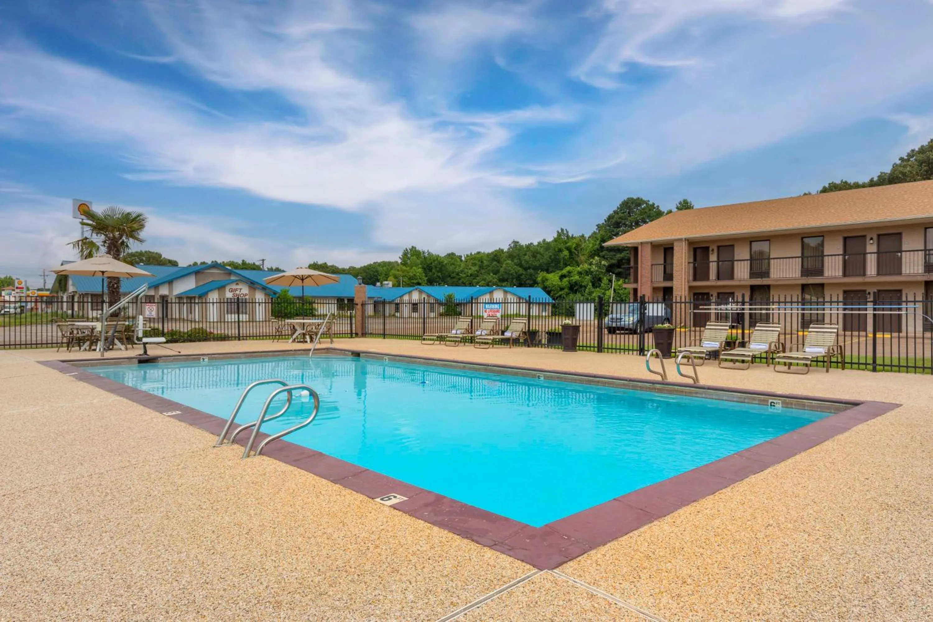 Pool view in Best Western of Hope