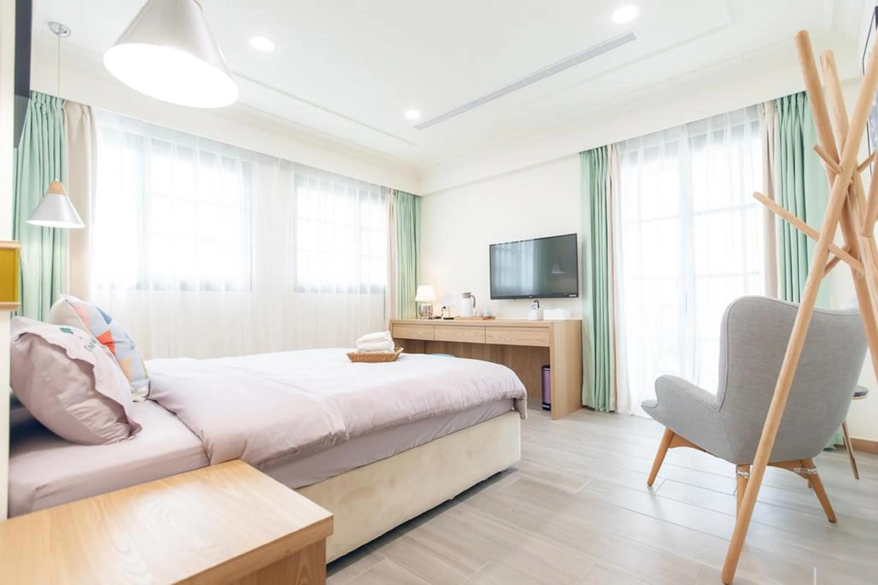 Decorative detail, Bed in Kiwi Villa