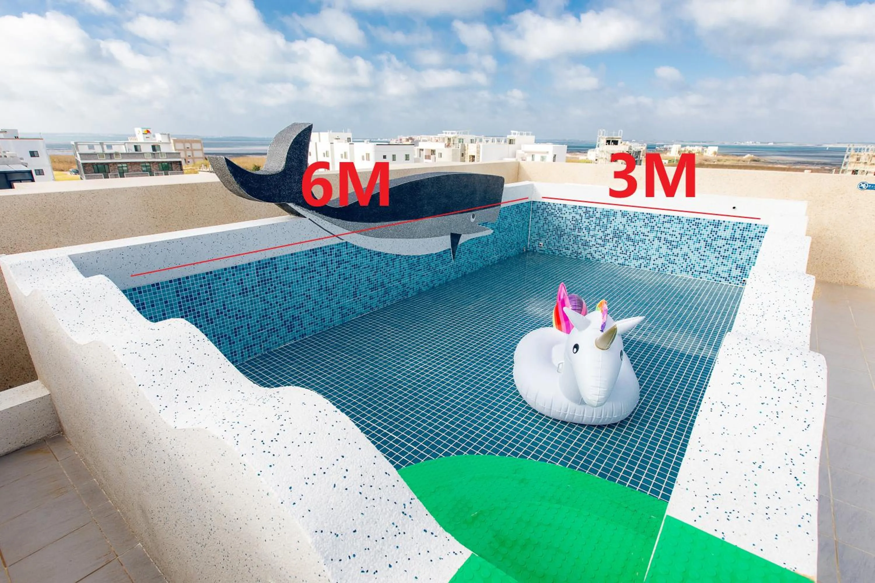 Swimming pool in Kiwi Villa