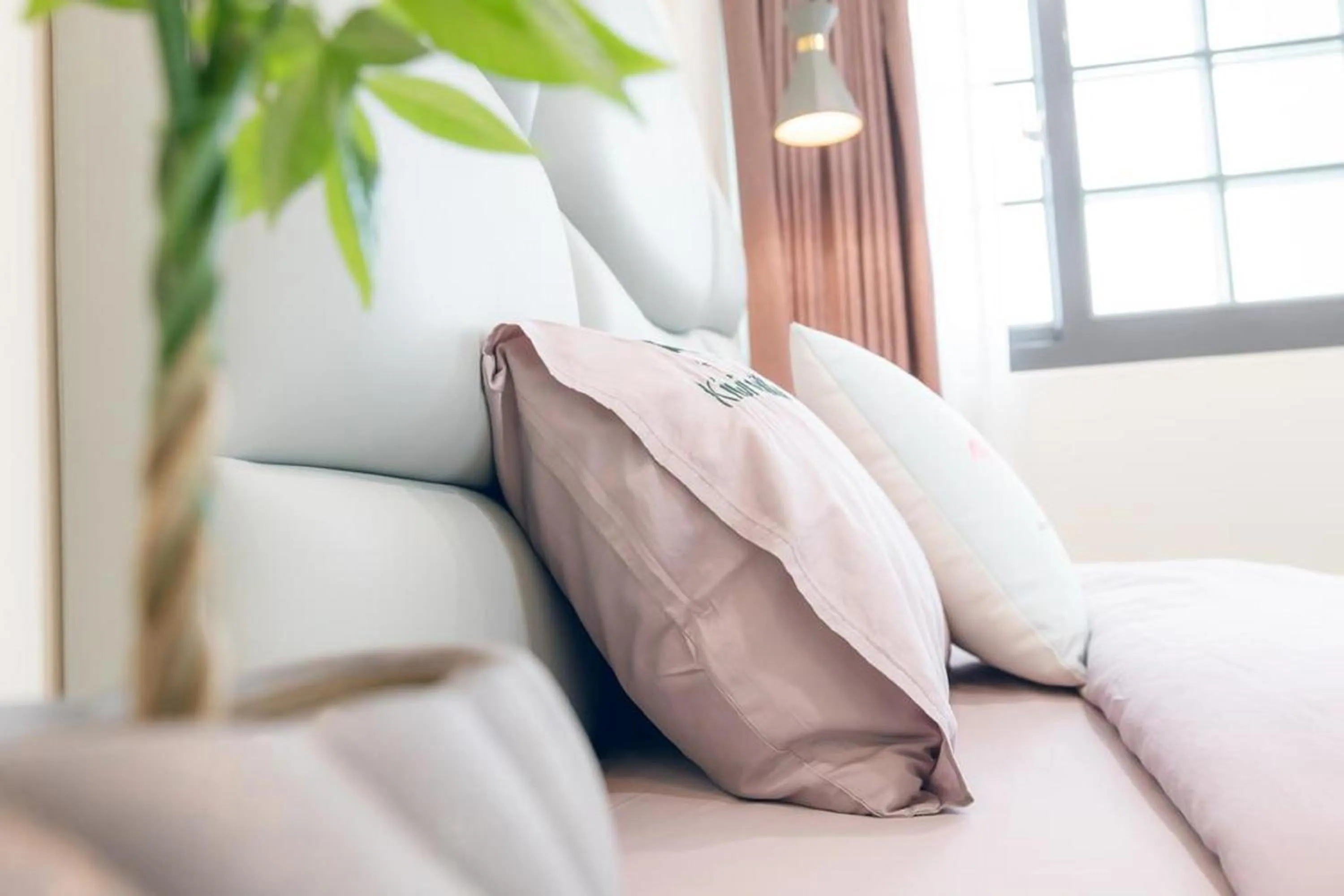 Decorative detail, Bed in Kiwi Villa