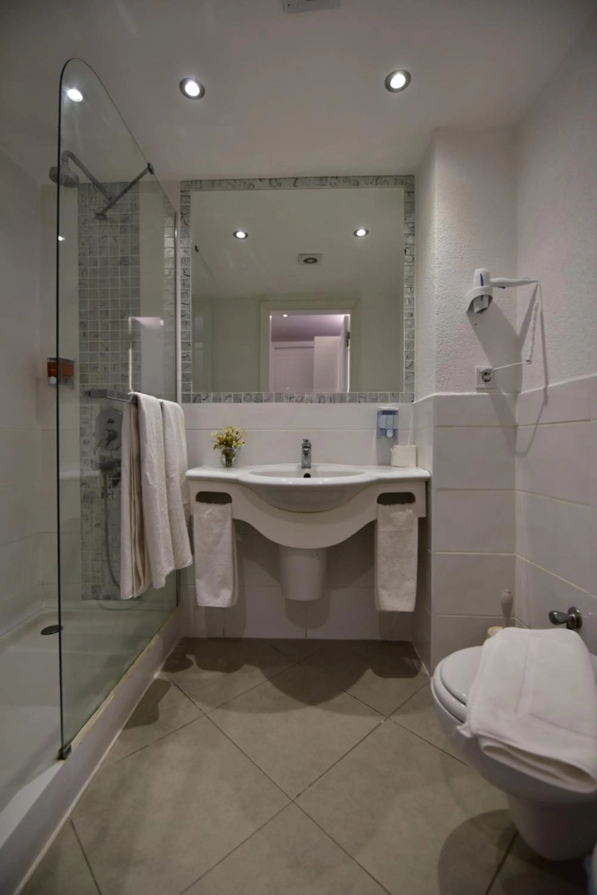 Bathroom in Ayaz Aqua Beach Hotel