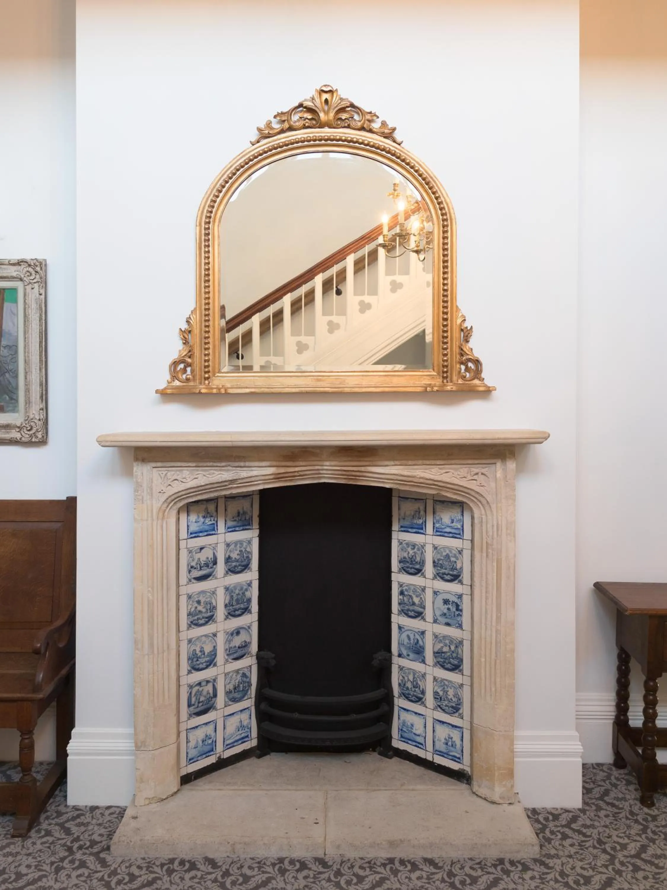 Facade/entrance in 4 Canon Lane