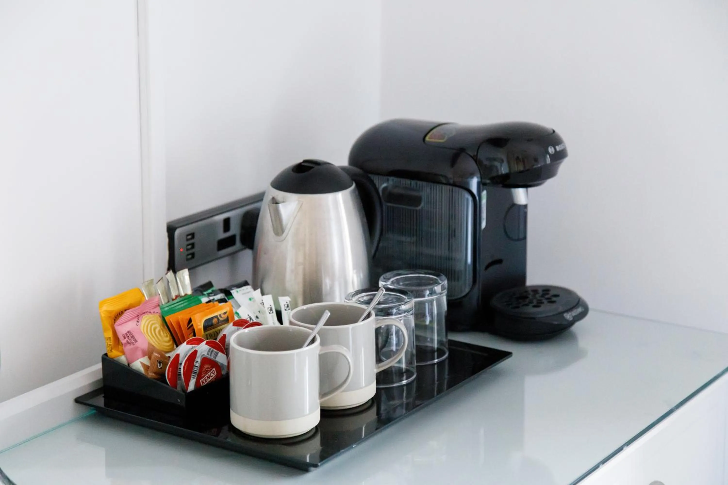 Coffee/tea facilities in 4 Canon Lane